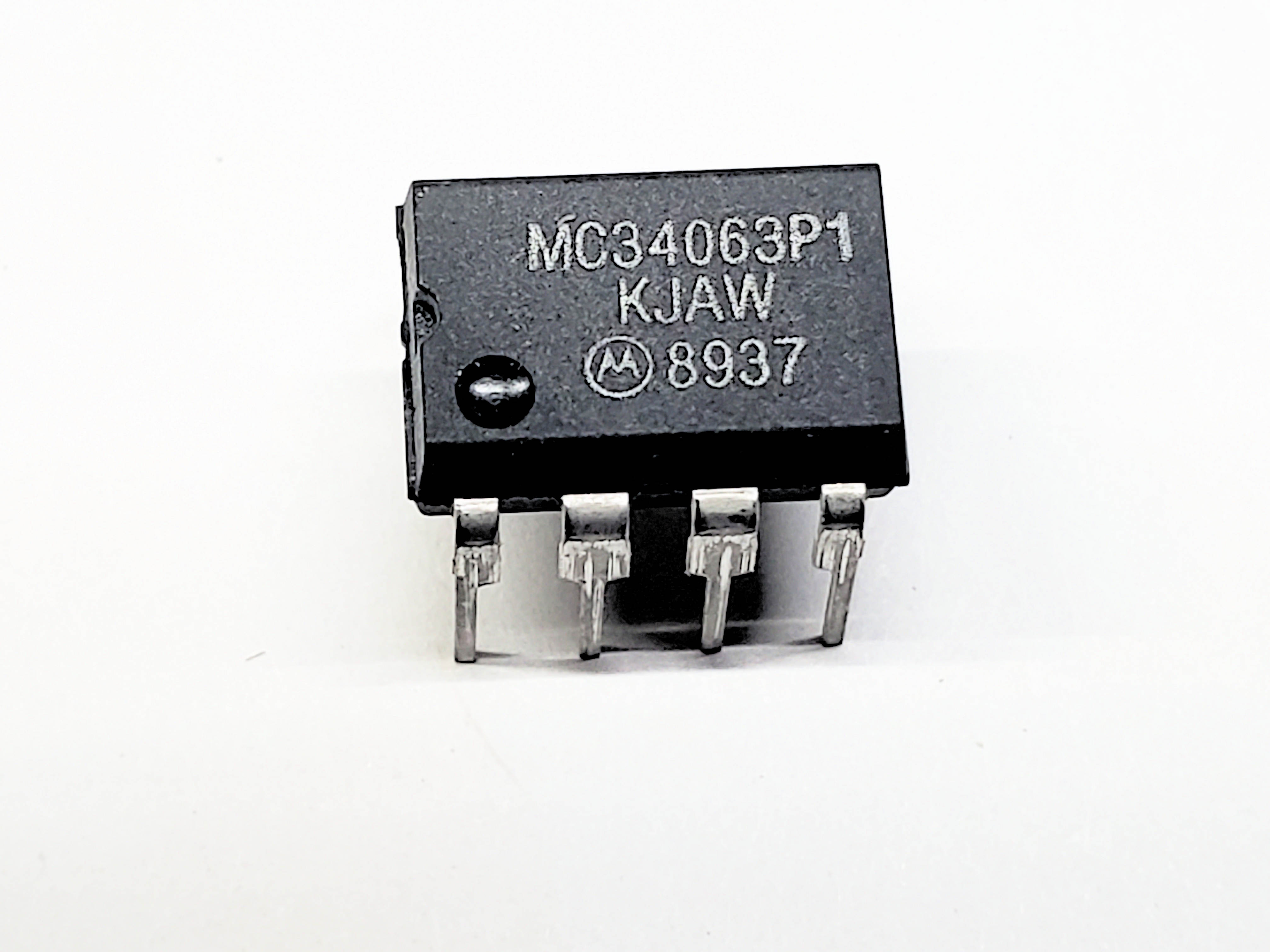 MC34063AP1     8P DIP