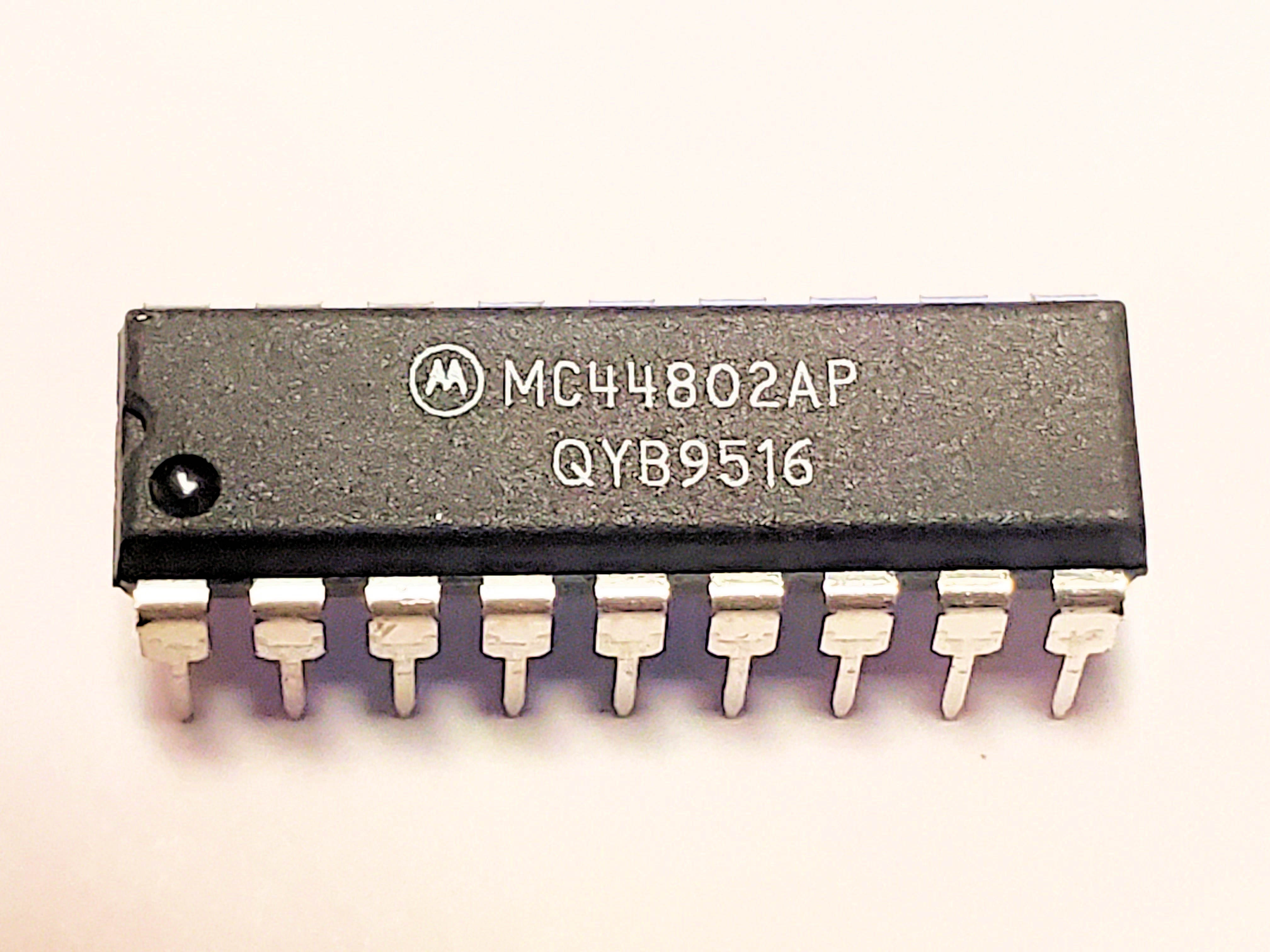 MC44802AP     18P DIP