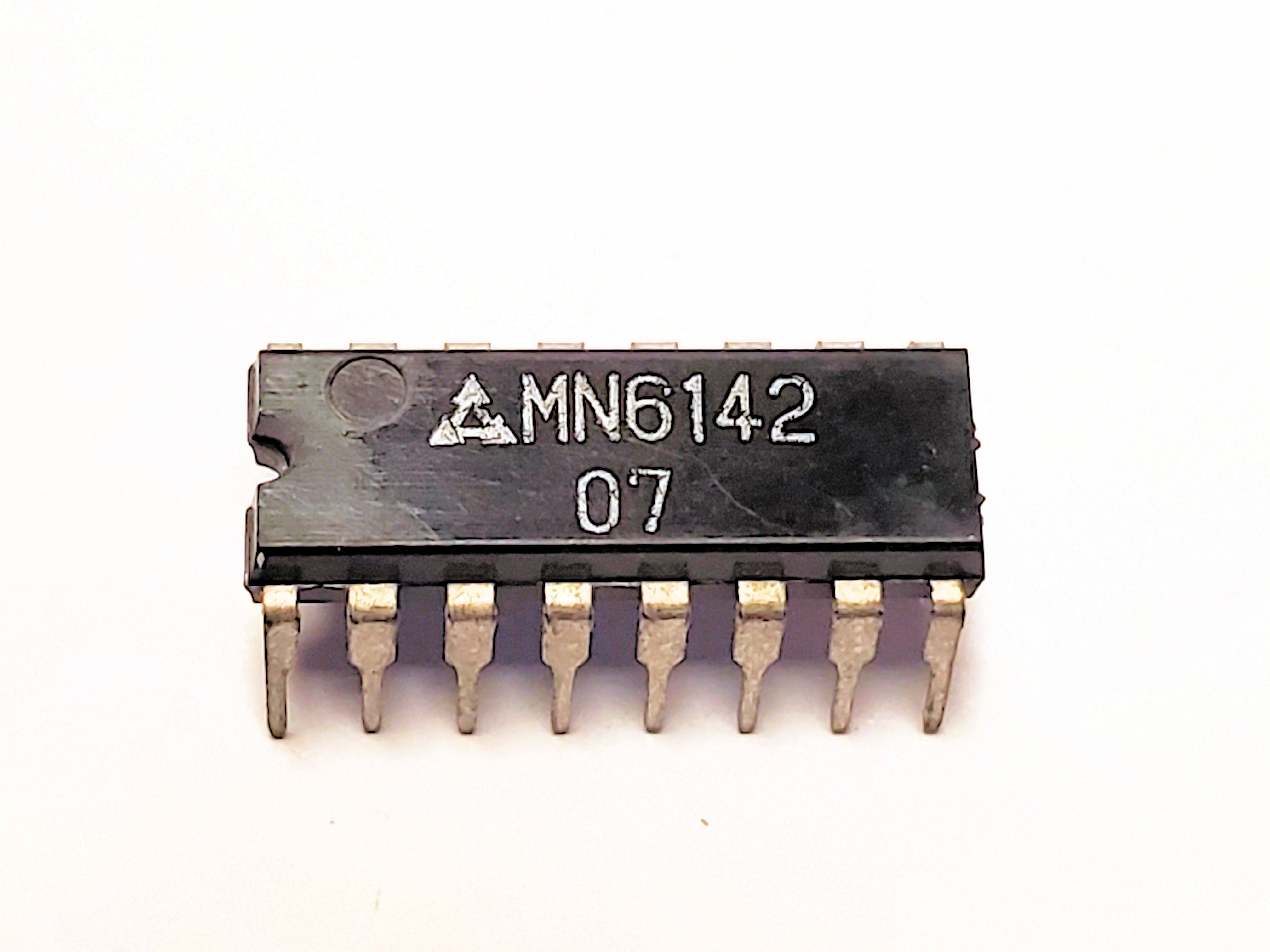 MN6142          16P DIP