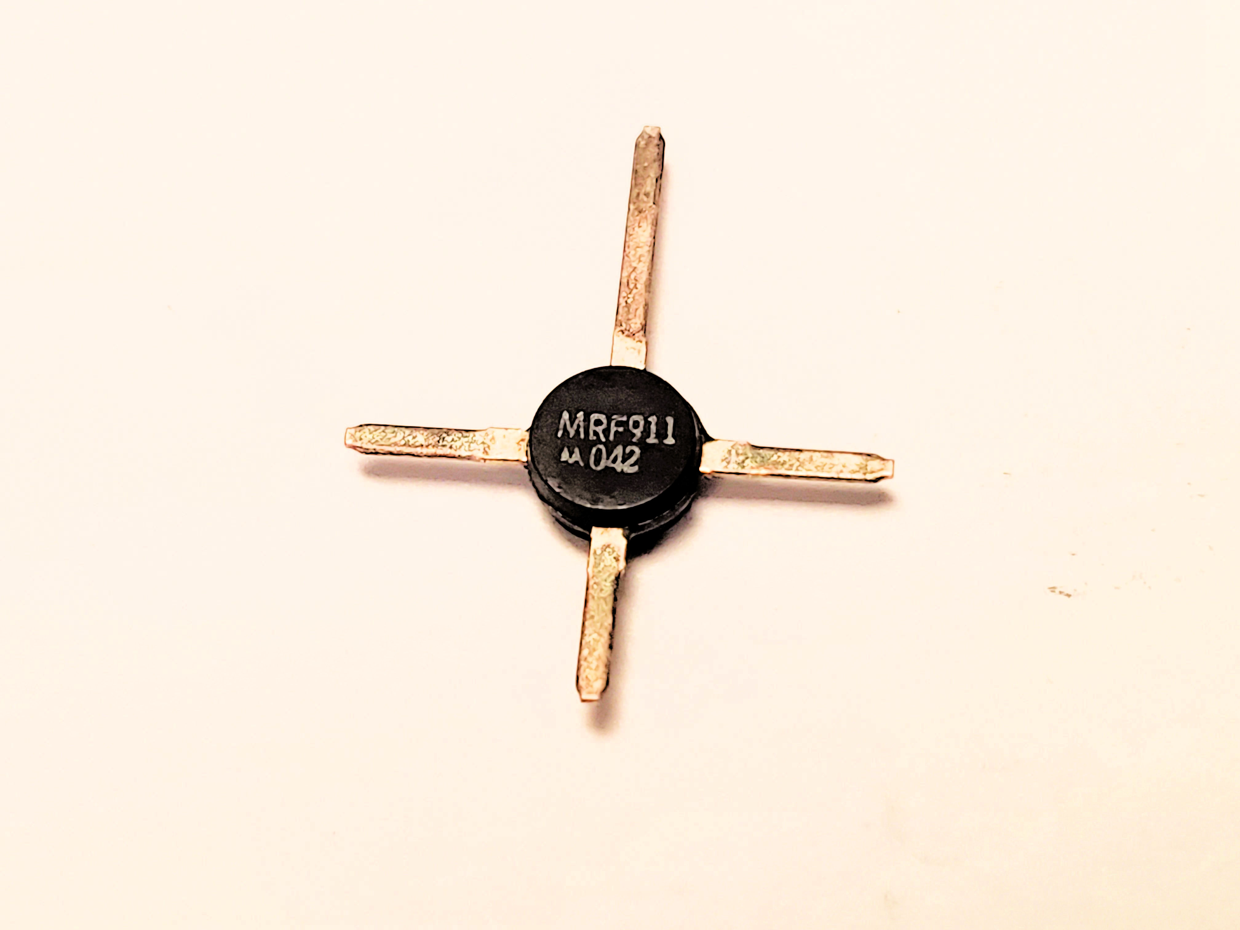 MRF911      RF  PIN