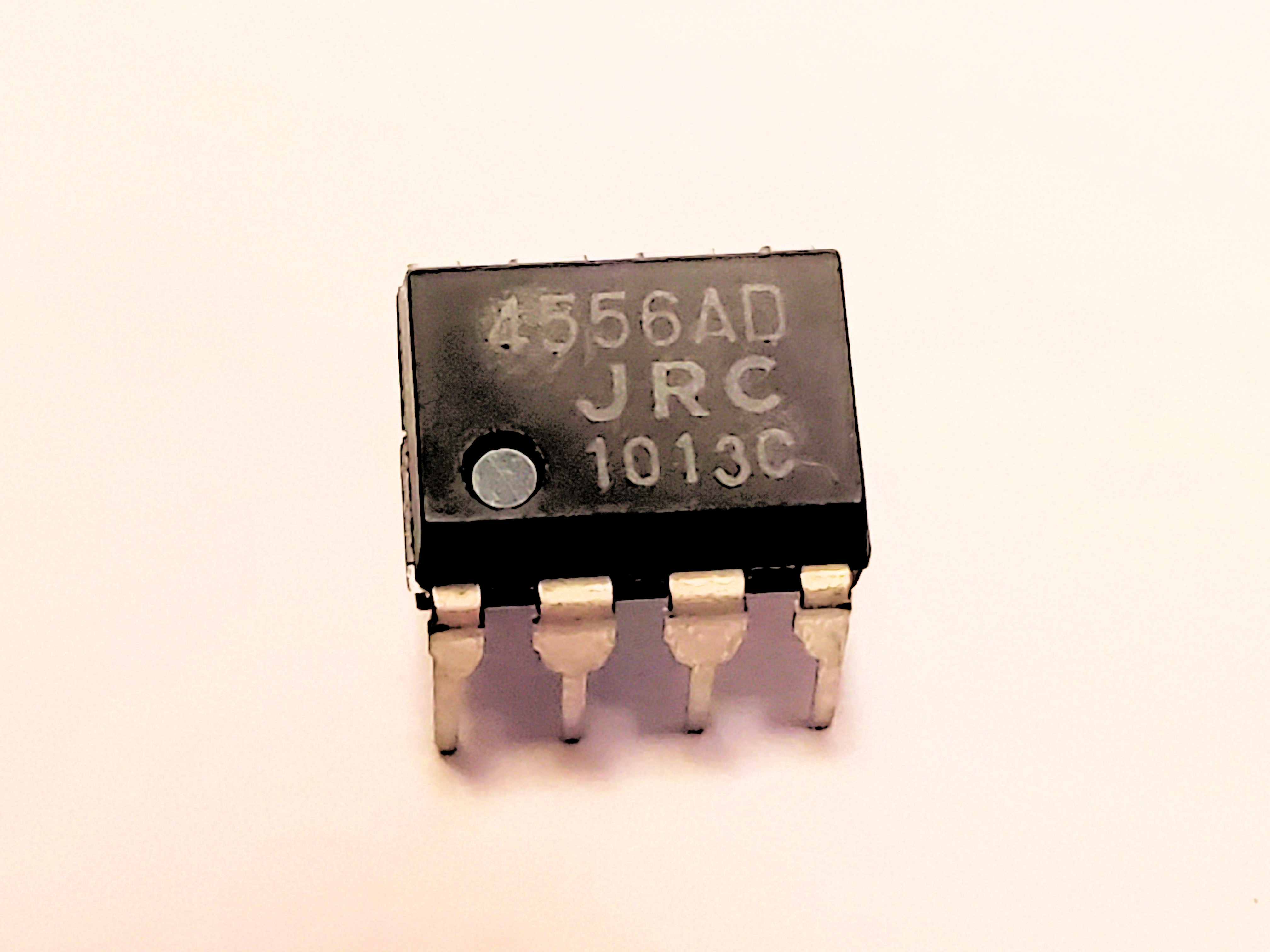 NJM4556AD  4556 OP AMP  8P DIP