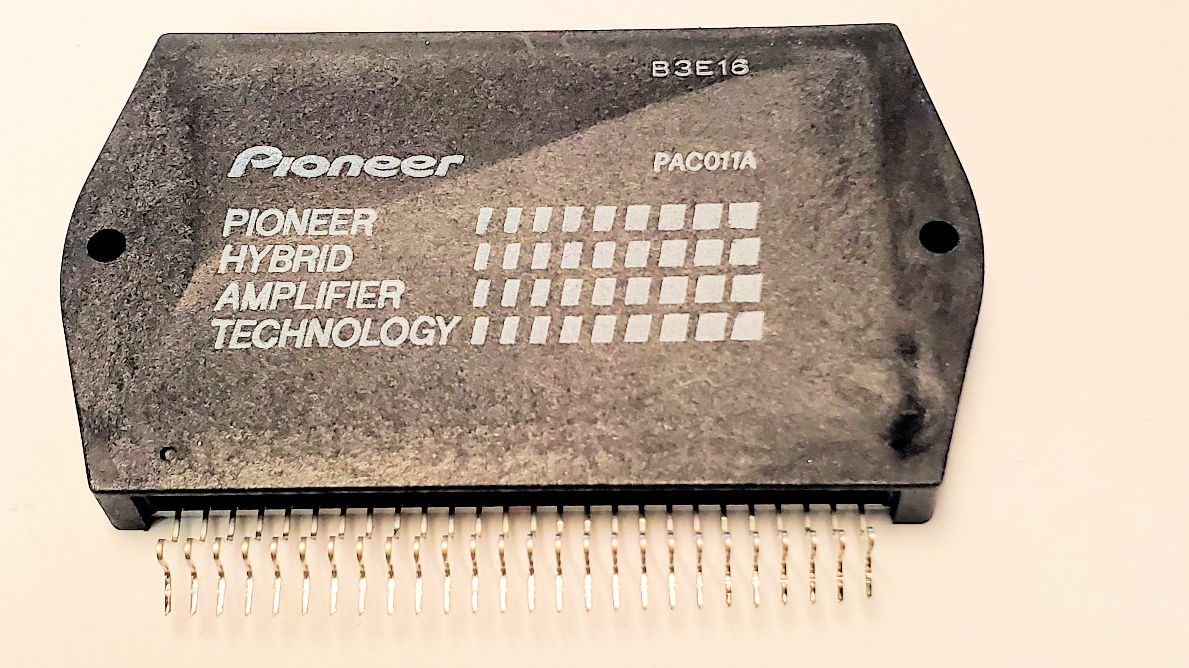 PAC011A      26P SIP 1 pc