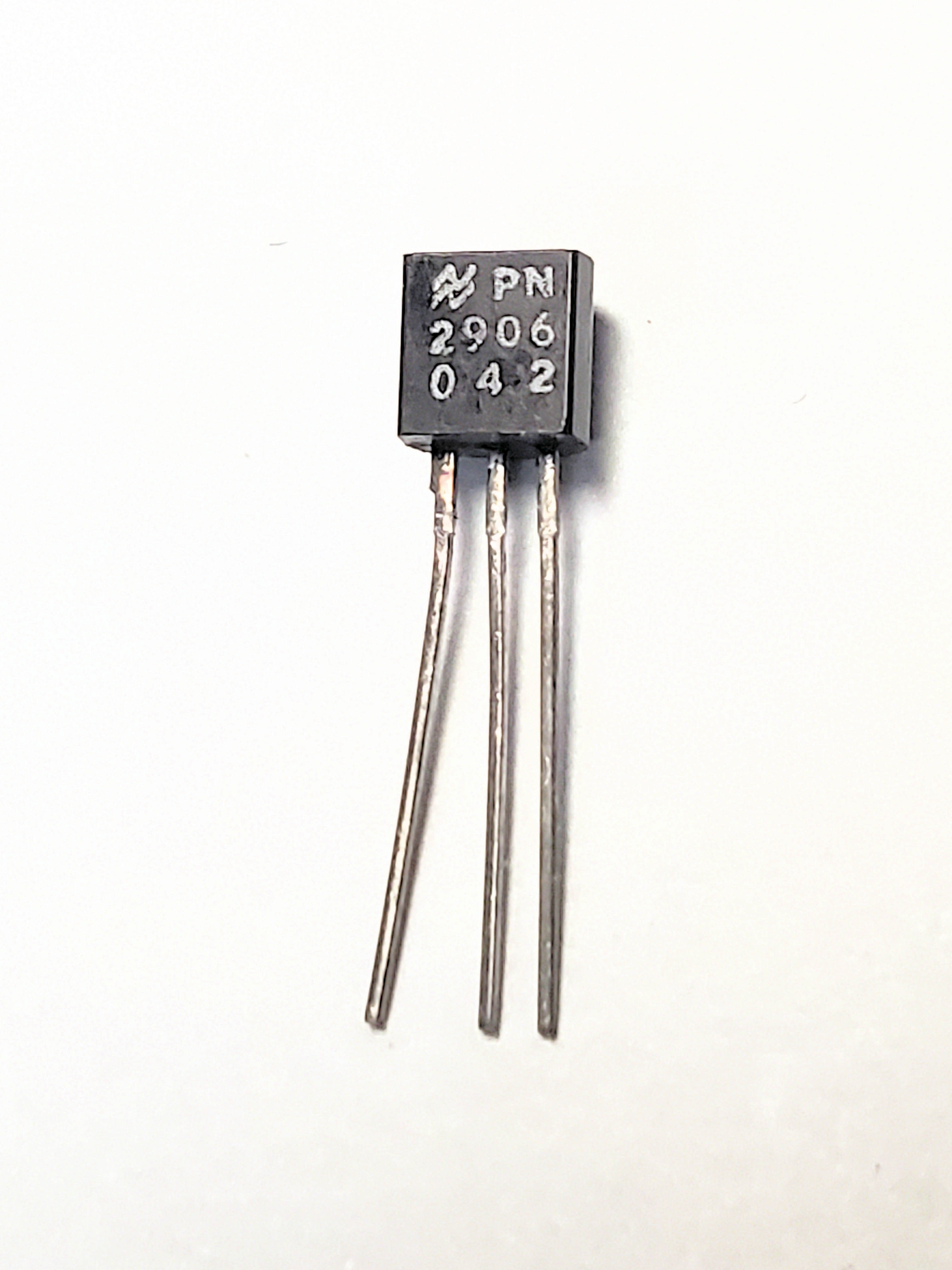 PN2906 ALT PN2907   TO-92