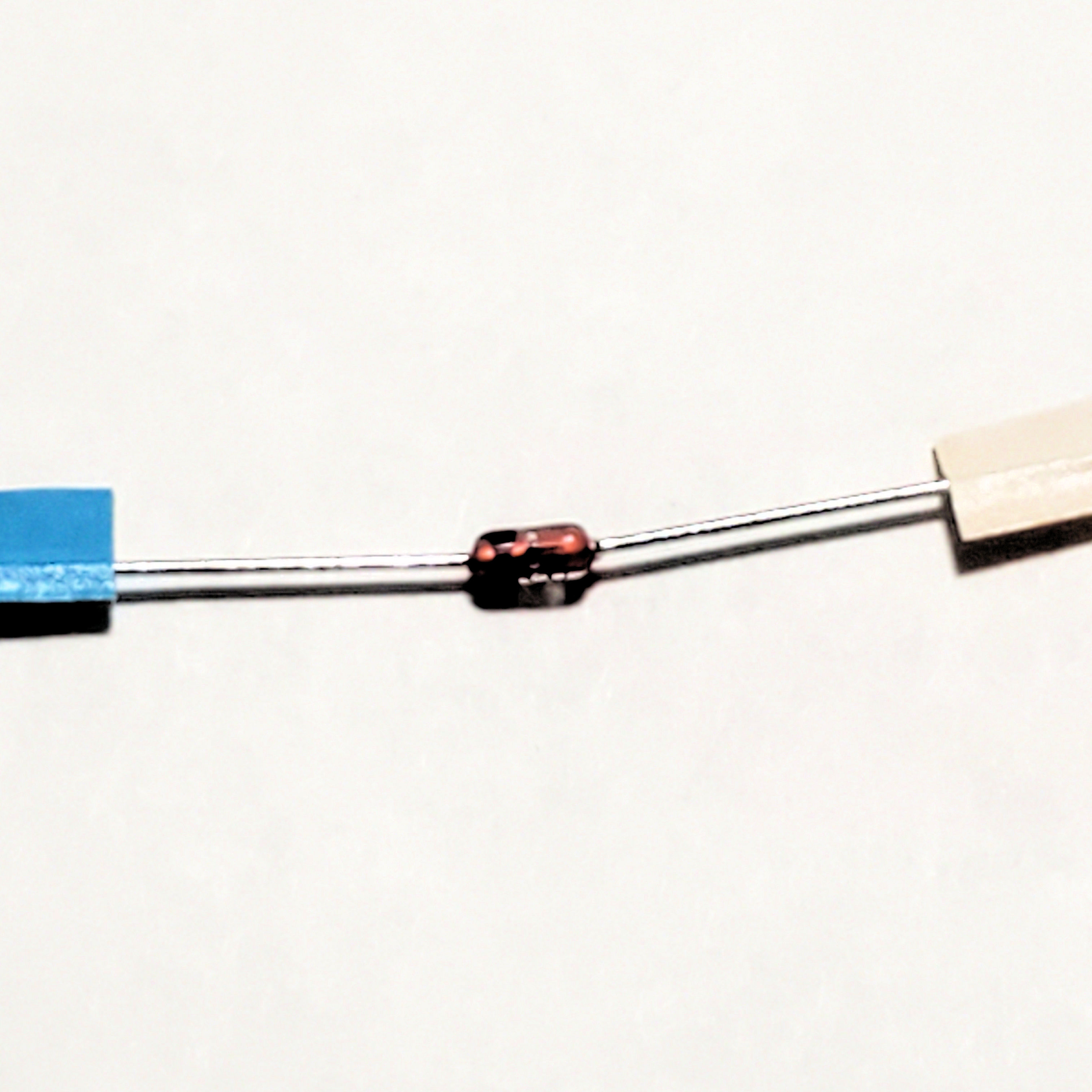 RD11EB  11V 500mW Zener diode  1 pc