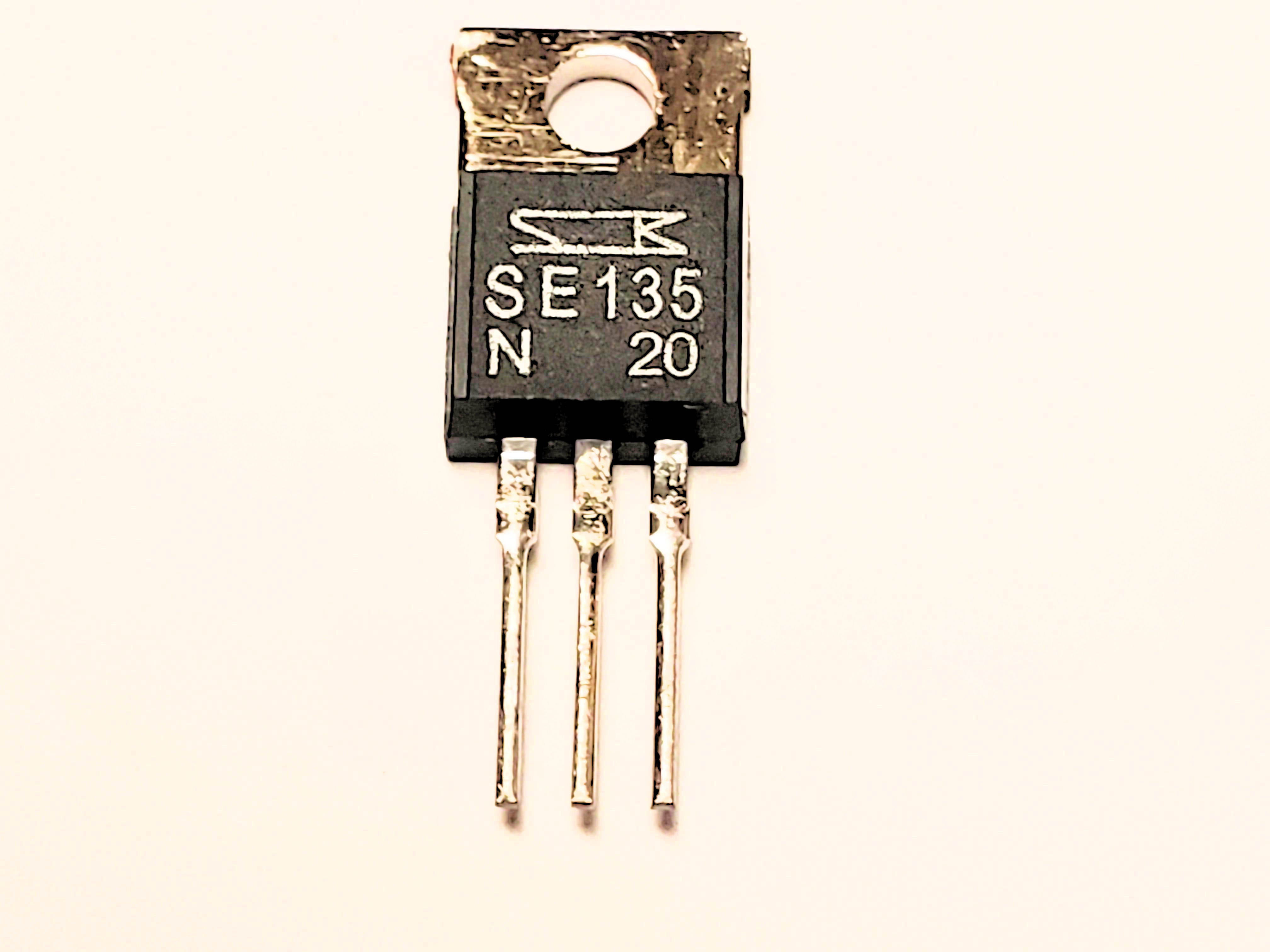 SE135   SCR   TO-220