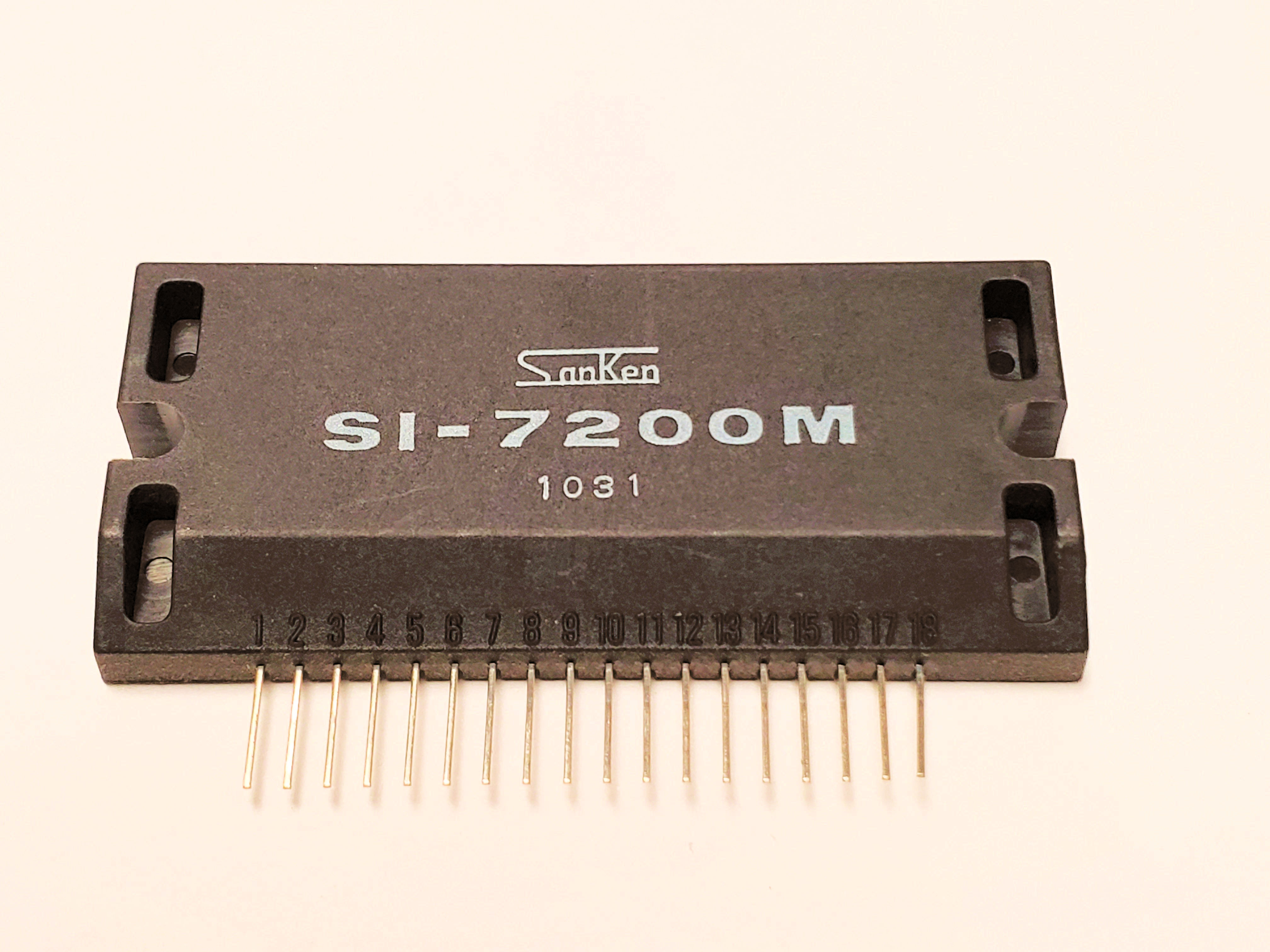 SI7200M           18P SIP