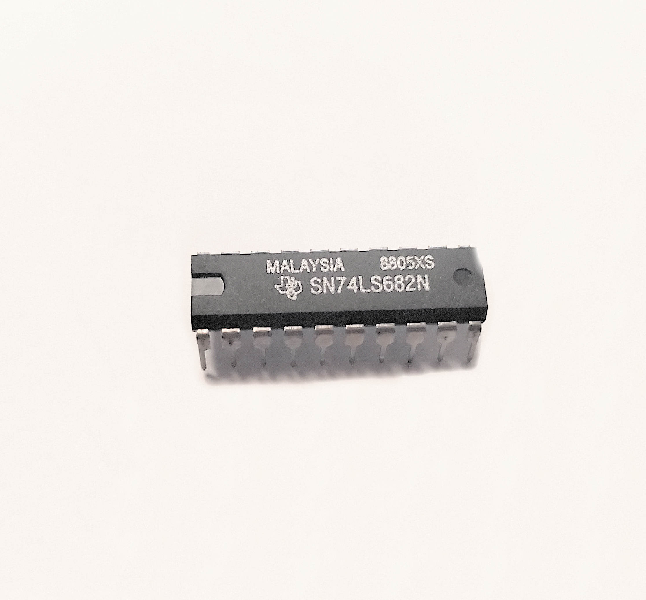 SN74LS682  74LS682    20P DIP