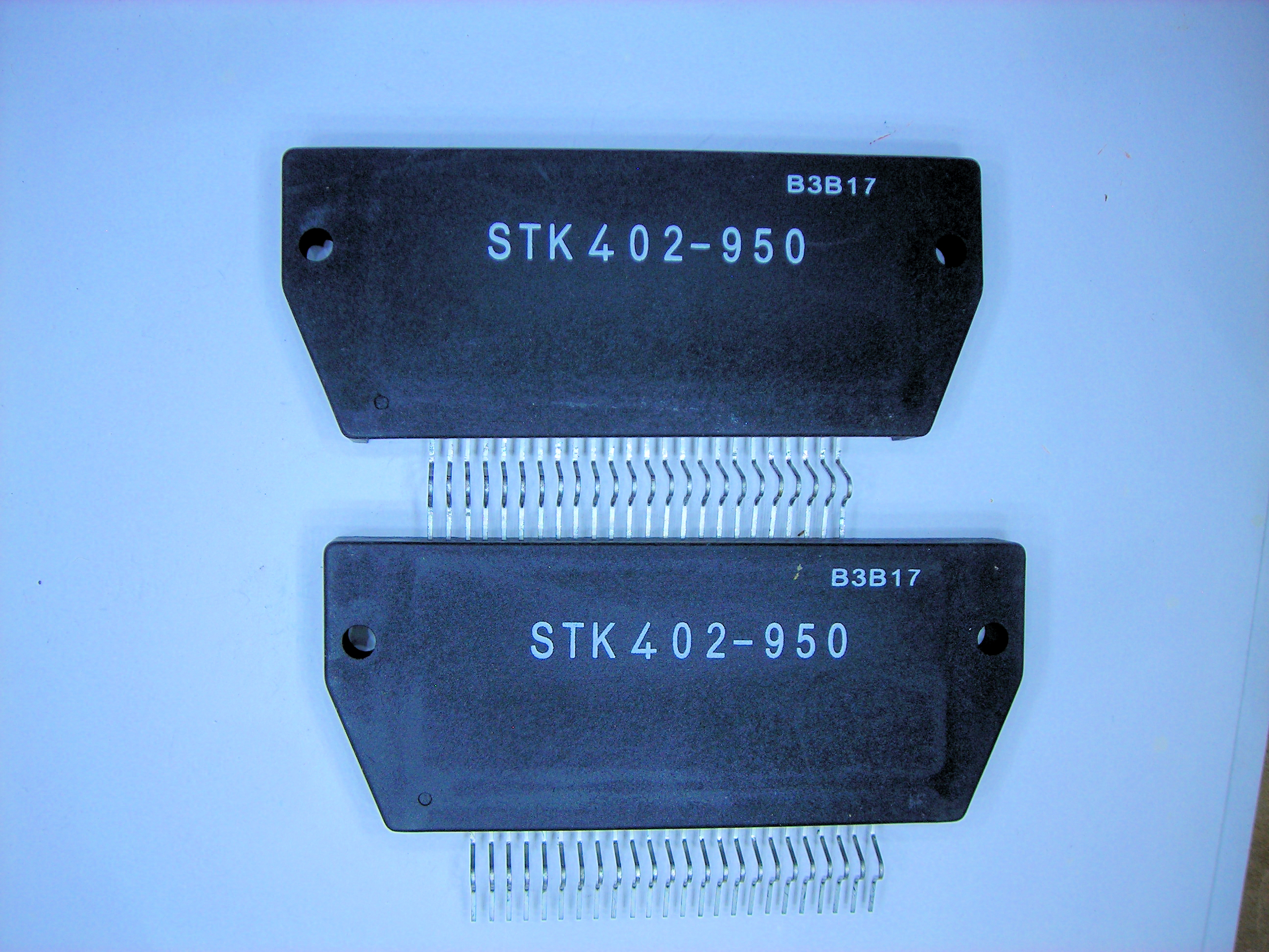 STK402-950      24P SIP