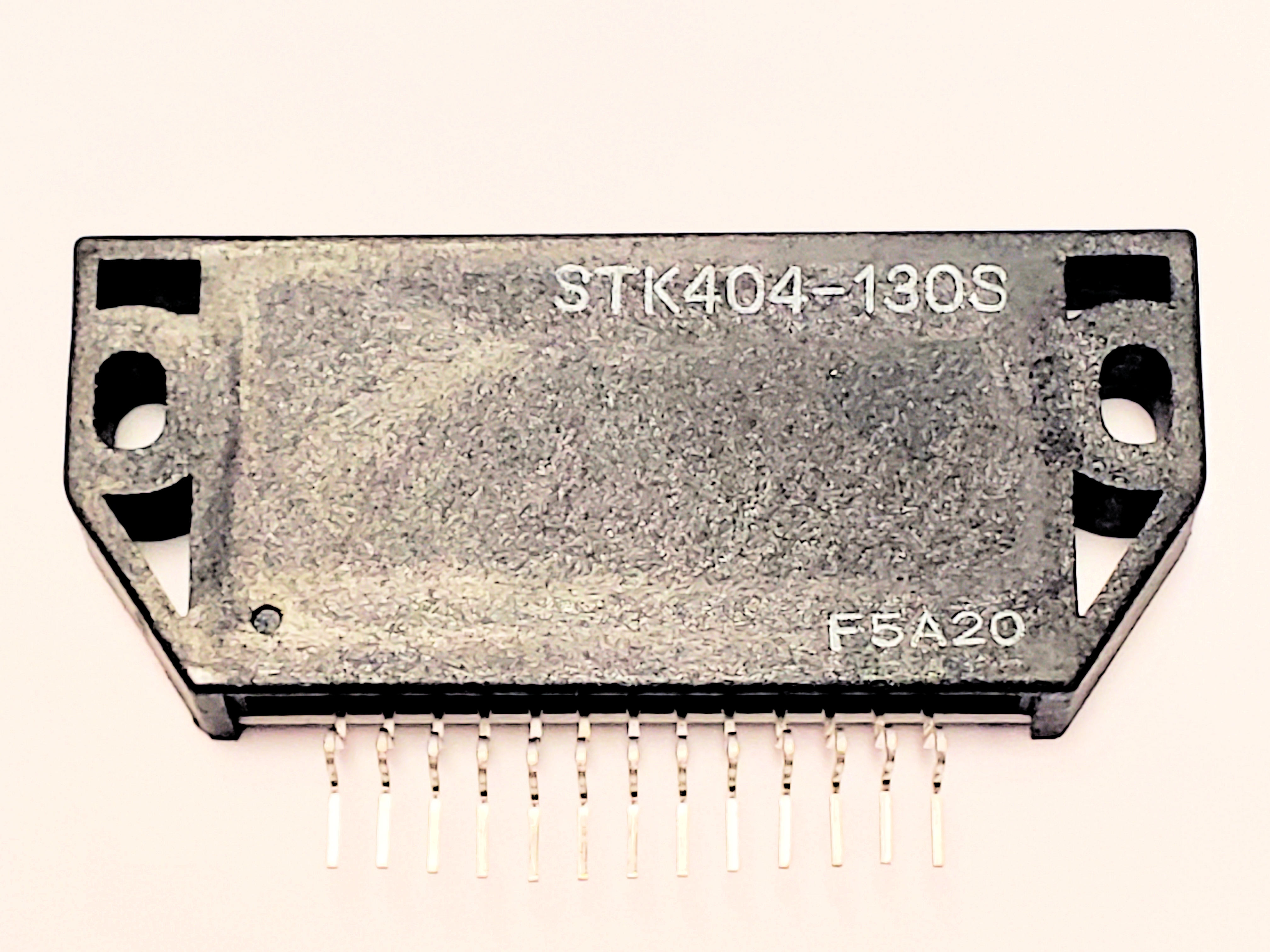 STK404-130S    13P SIP