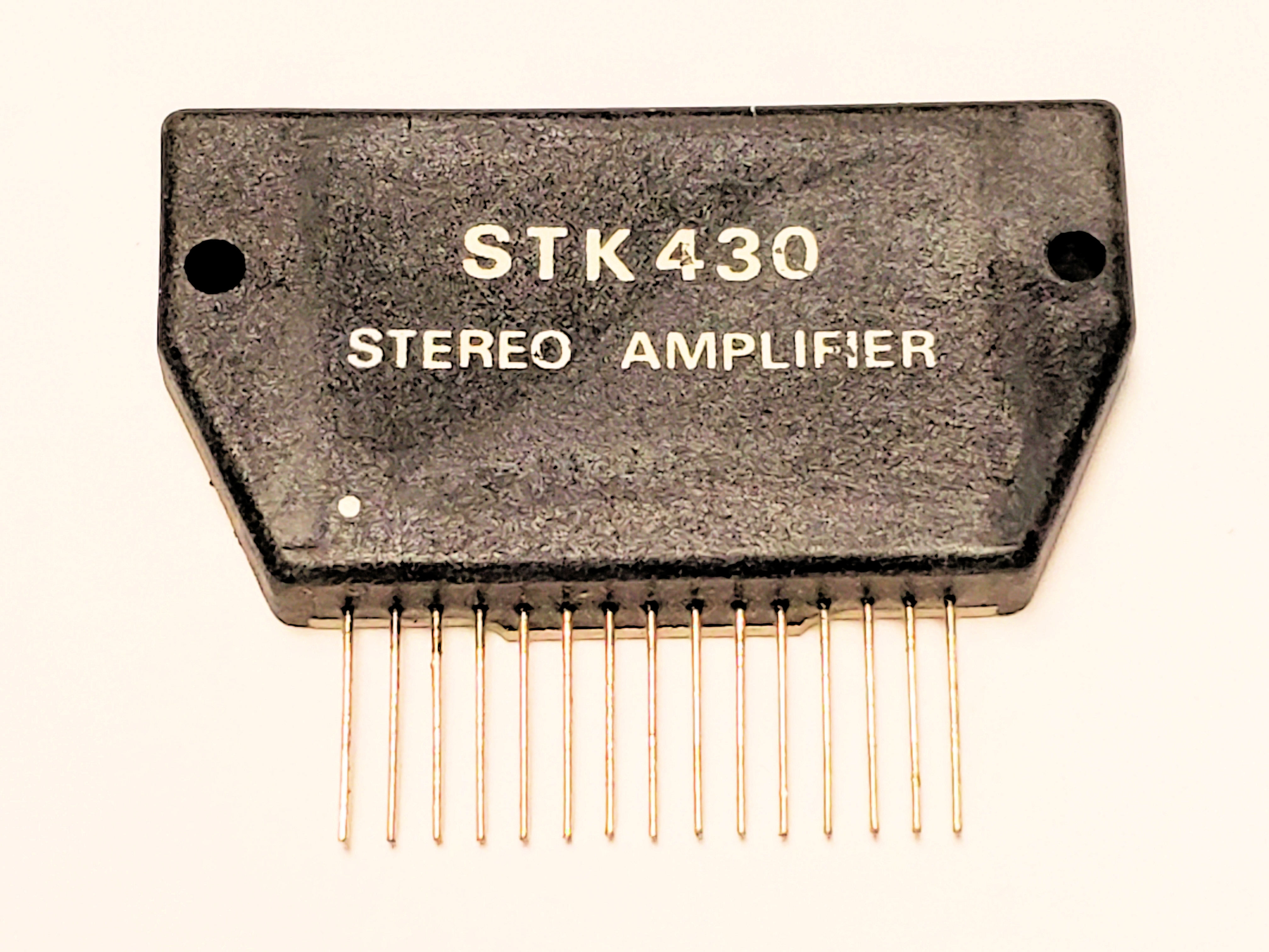 STK430            15P SIP