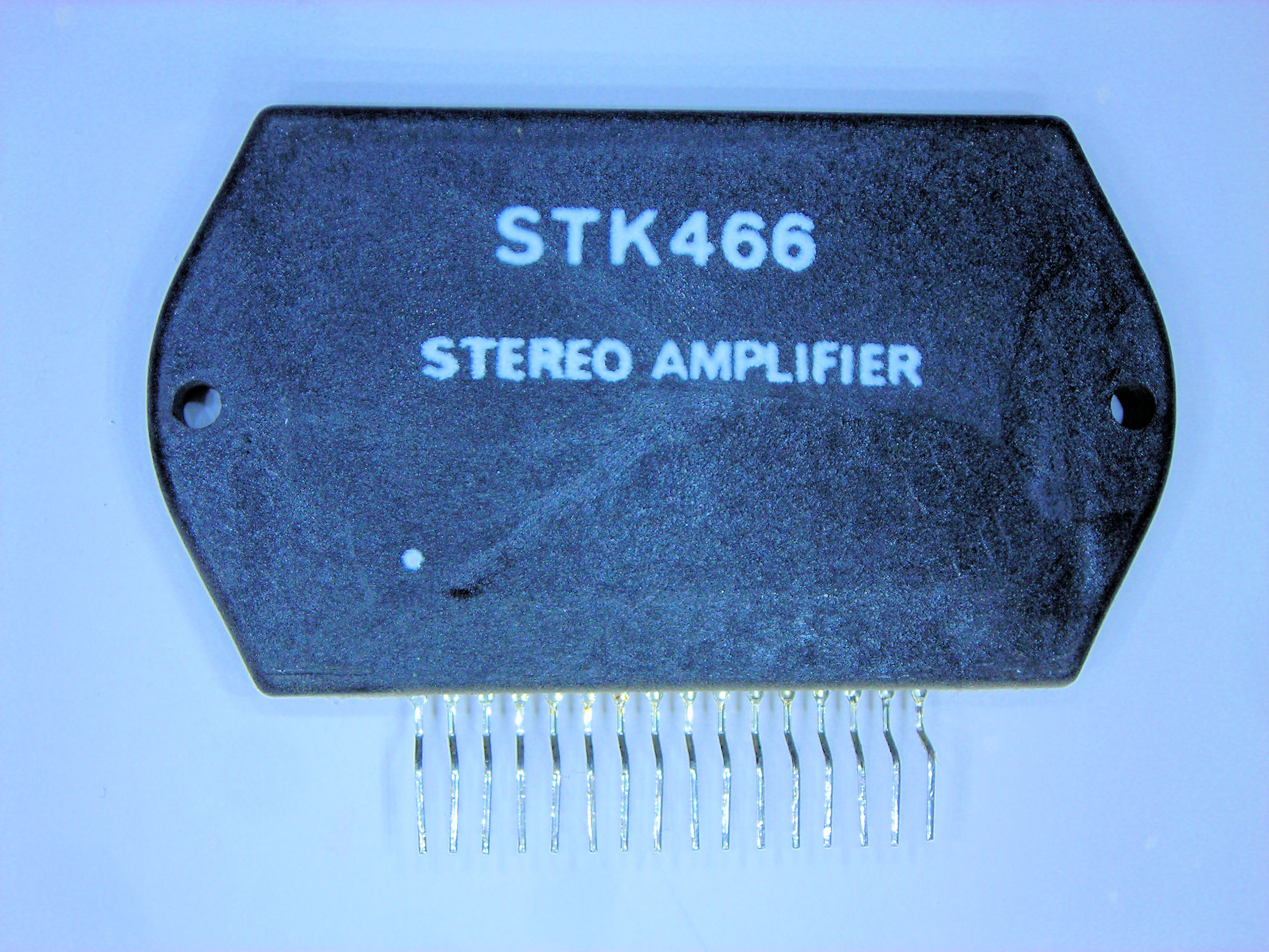 STK466            16P SIP