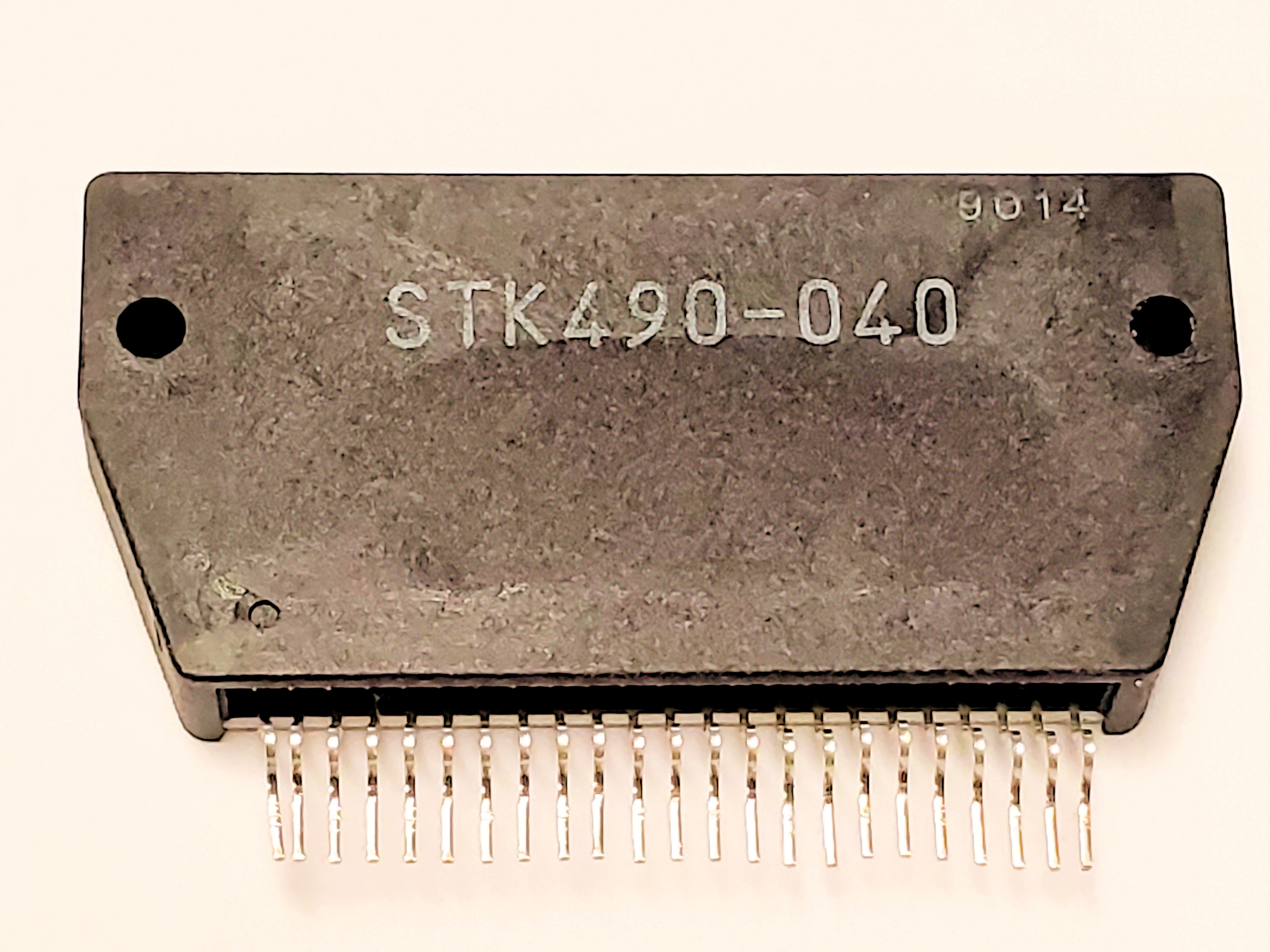 STK490-040      23P SIP