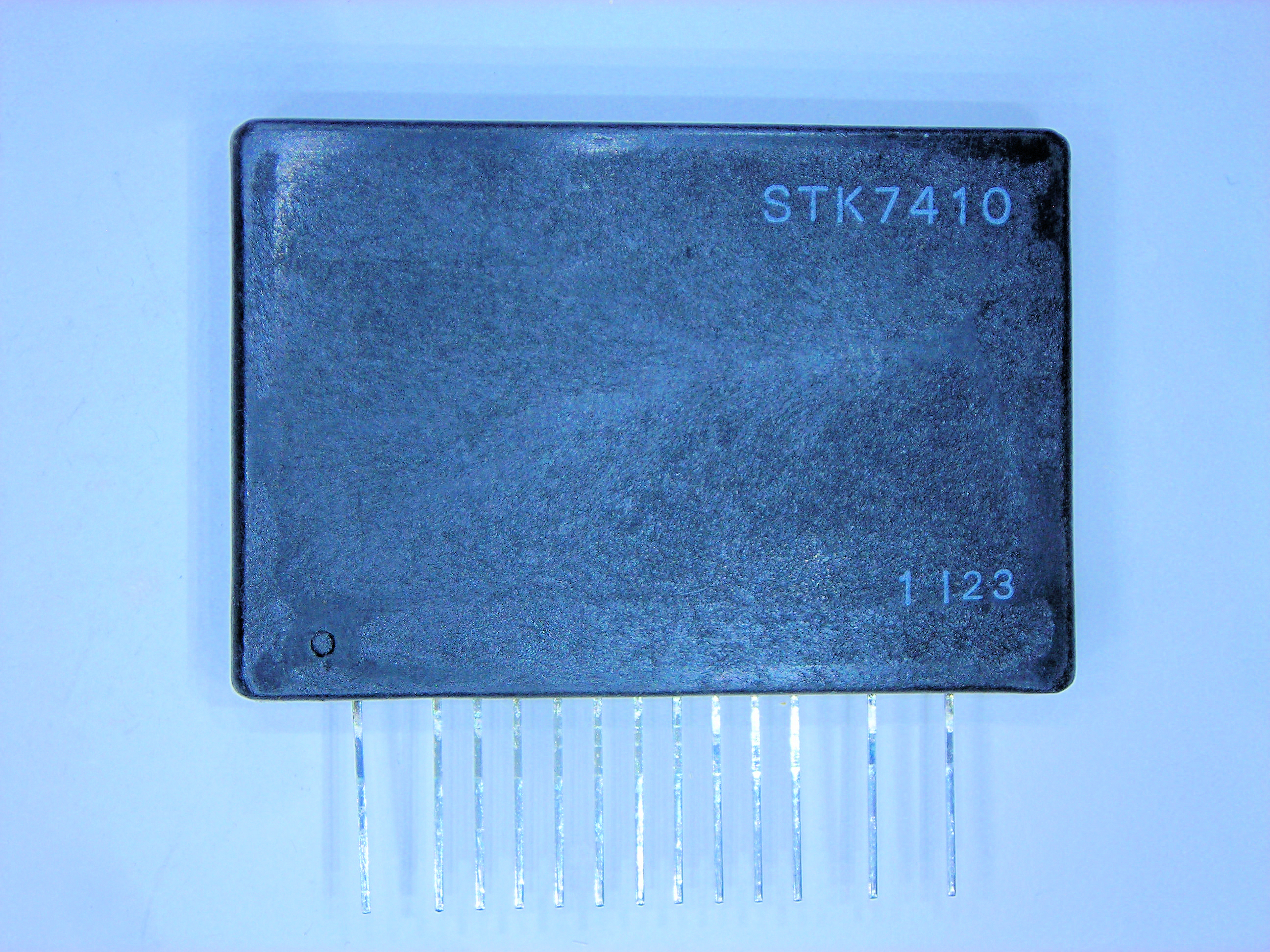 STK7410           13P SIP