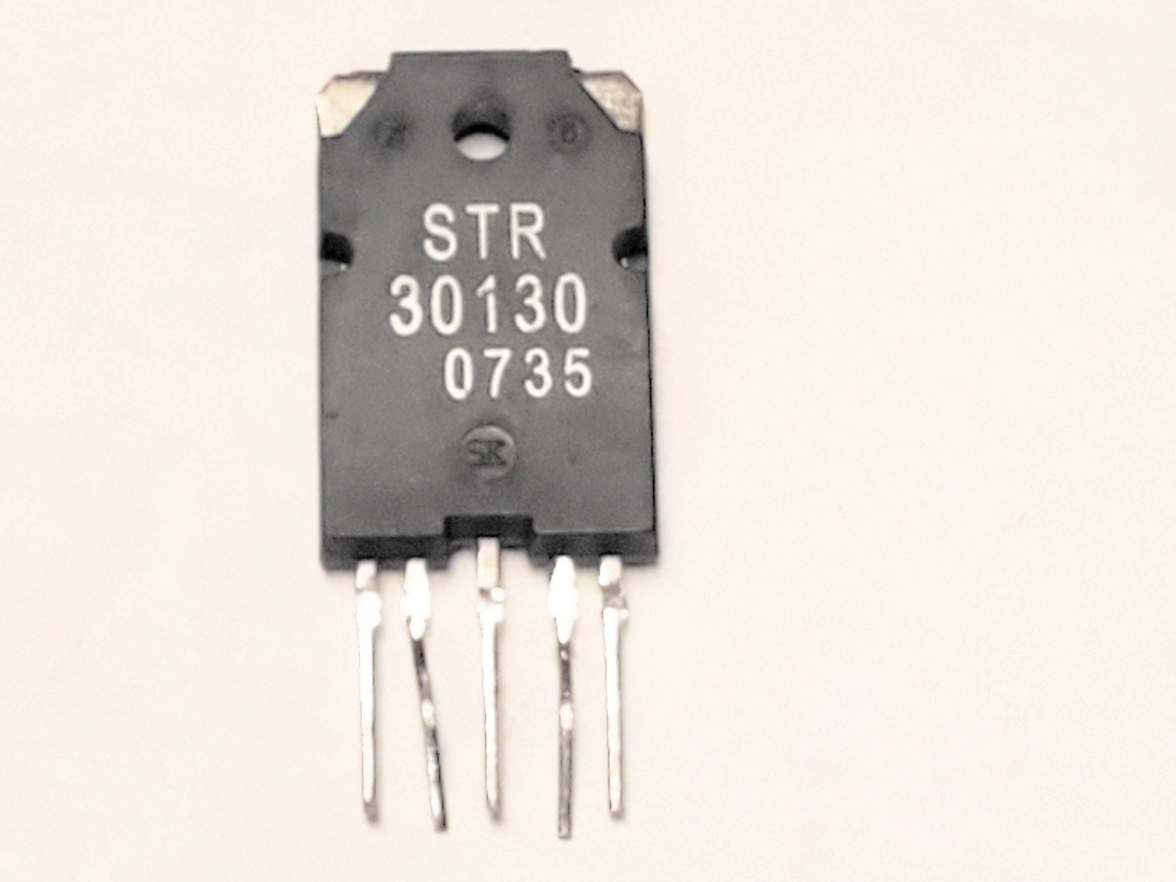 STR30130   5P ZIP TO-3P