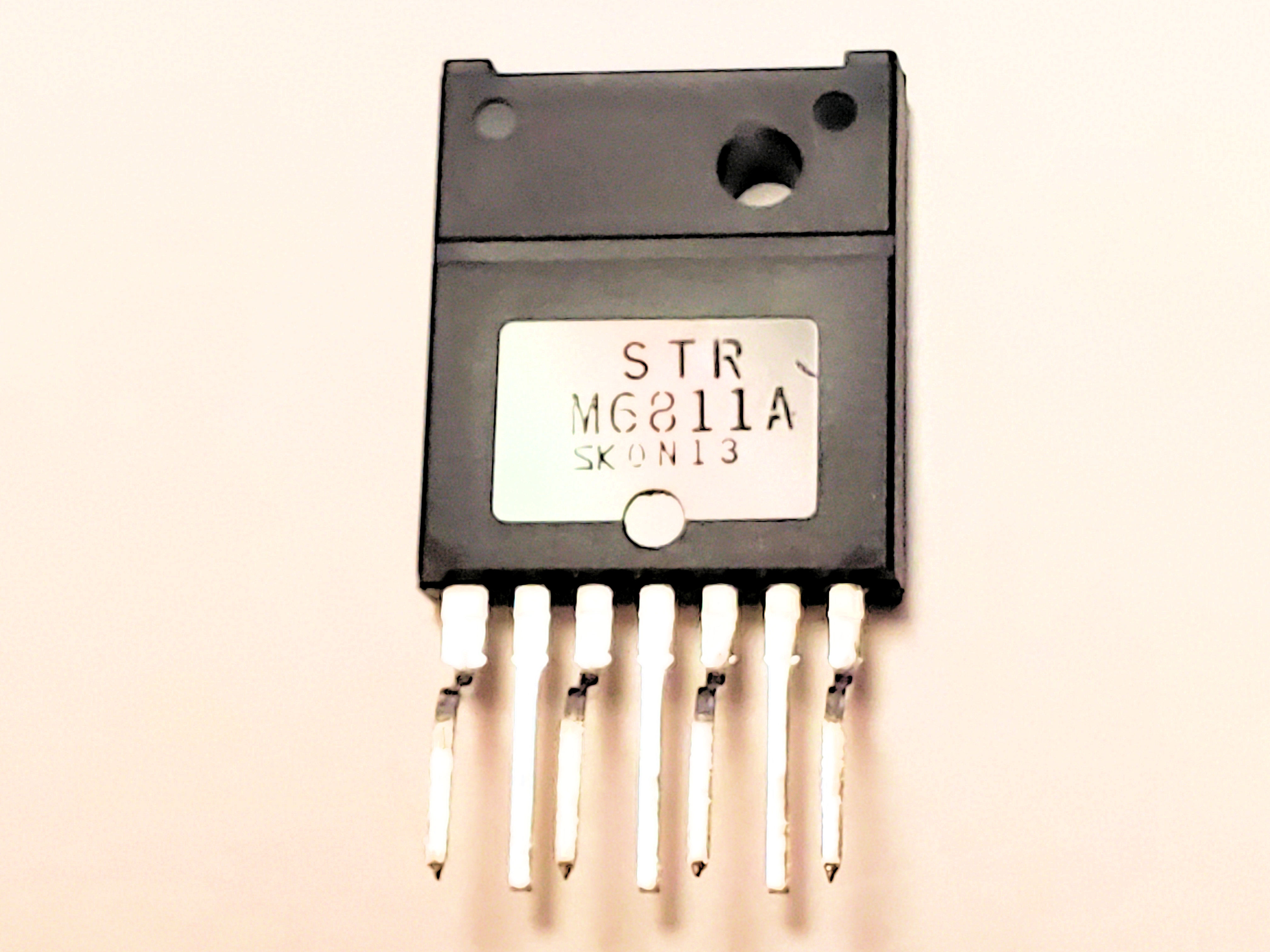 STRM6811A  A  N/R  **  7P ZIP