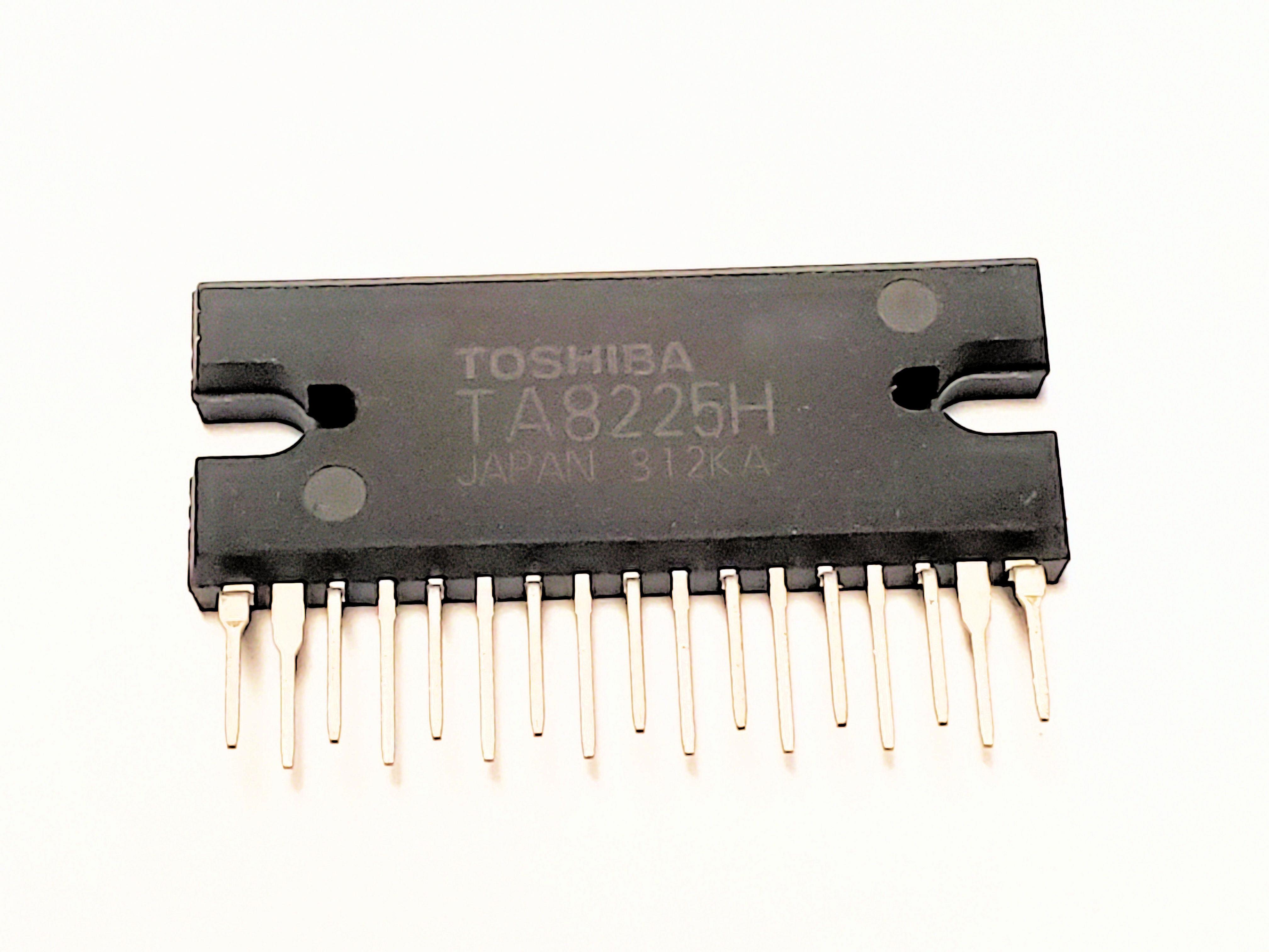 TA8225H         17P ZIP