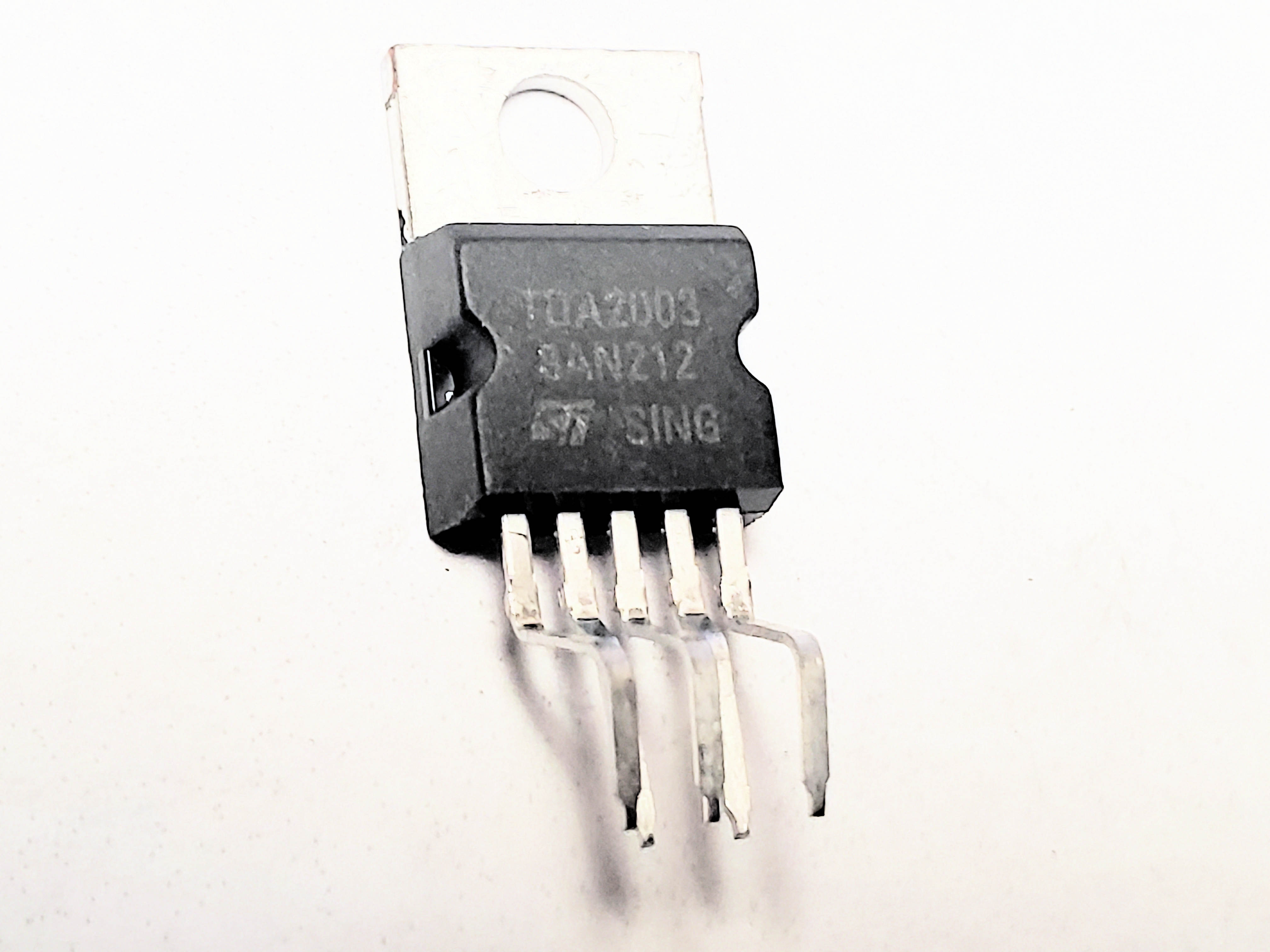TDA2003 5P ZIP TO-220