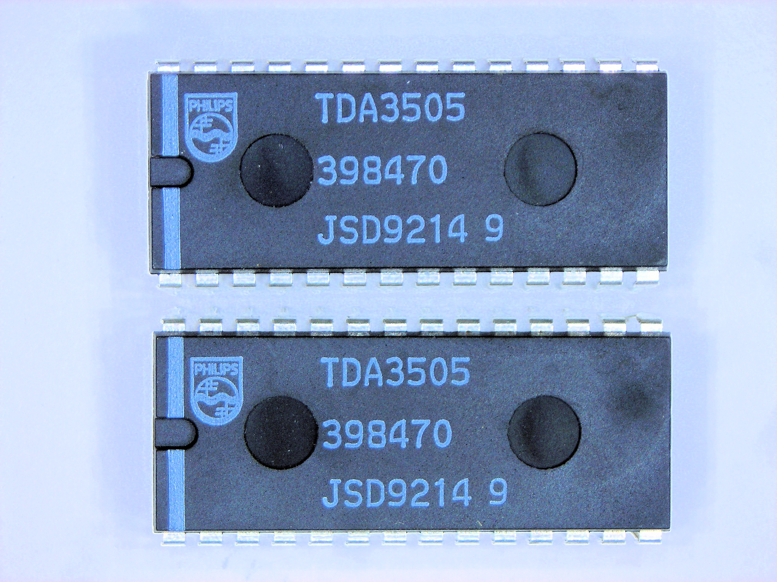 TDA3505    28P DIP