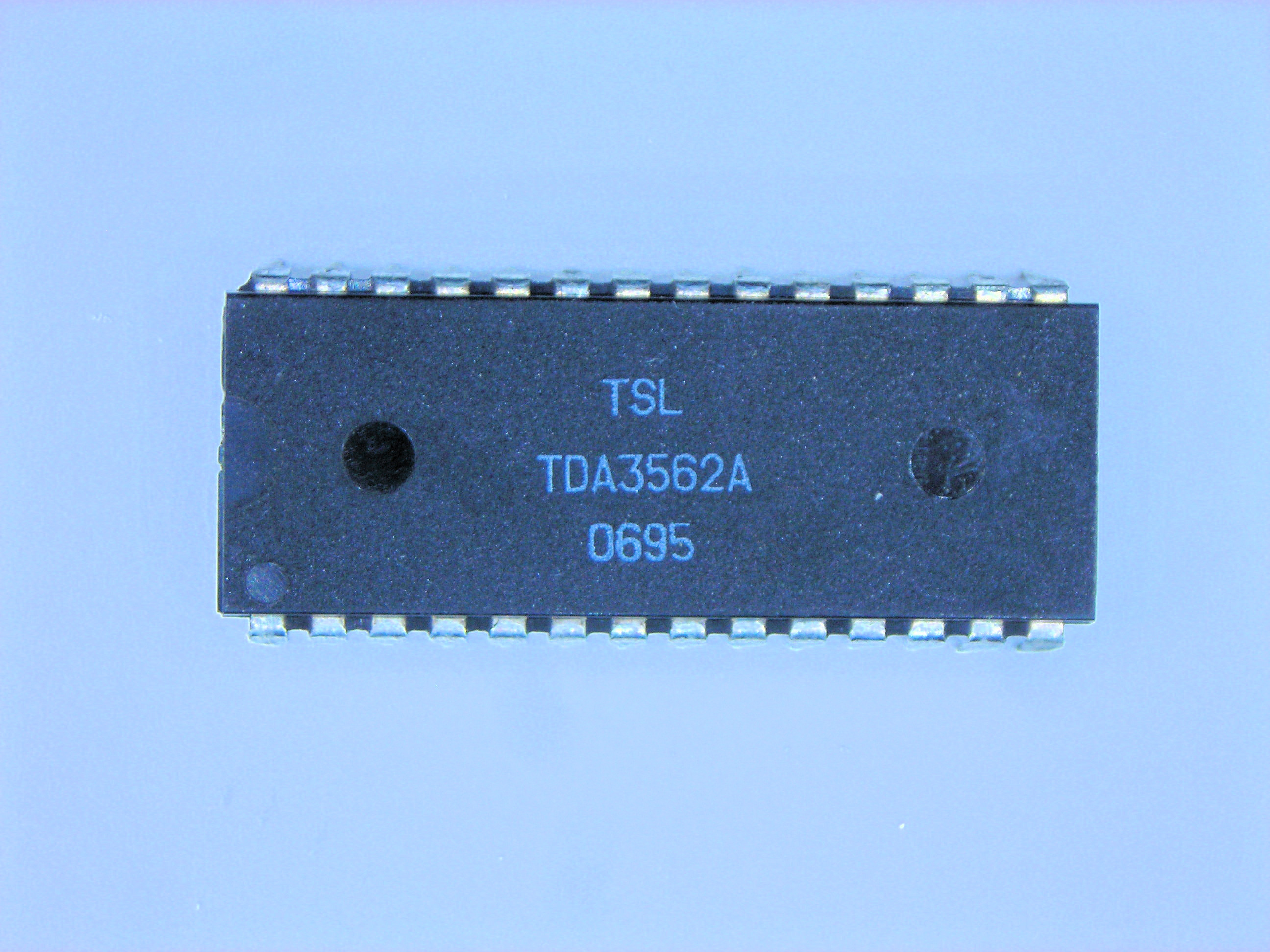 TDA3562A   28P DIP