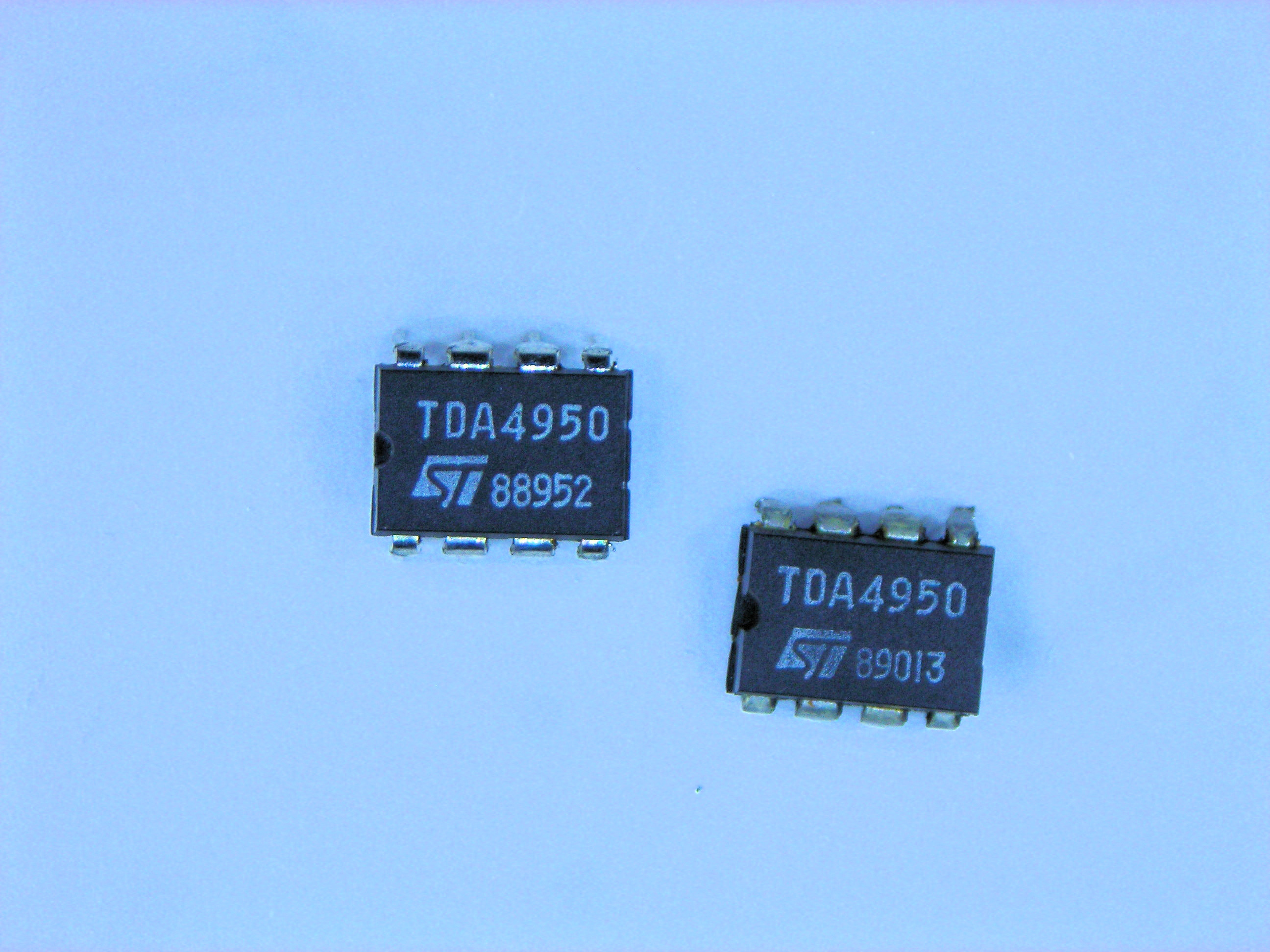 TDA4950     8P DIP