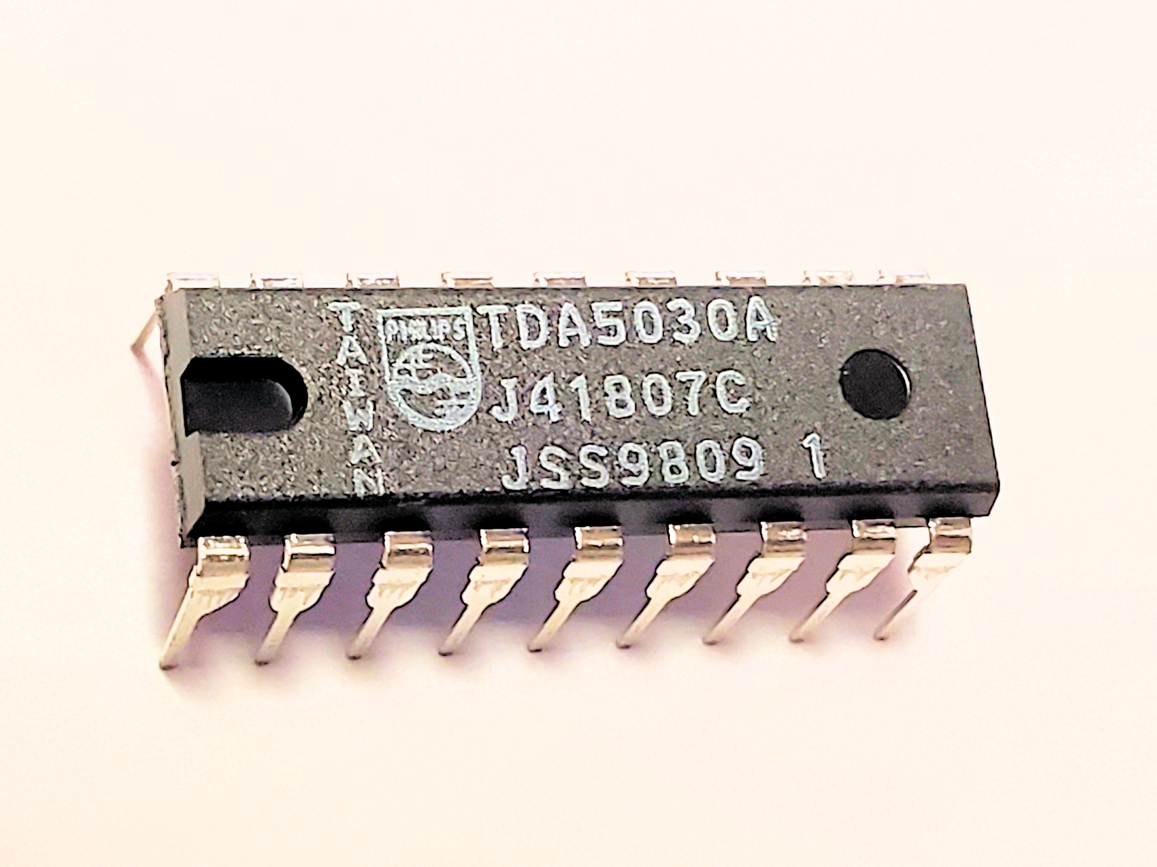 TDA5030A      18P DIP