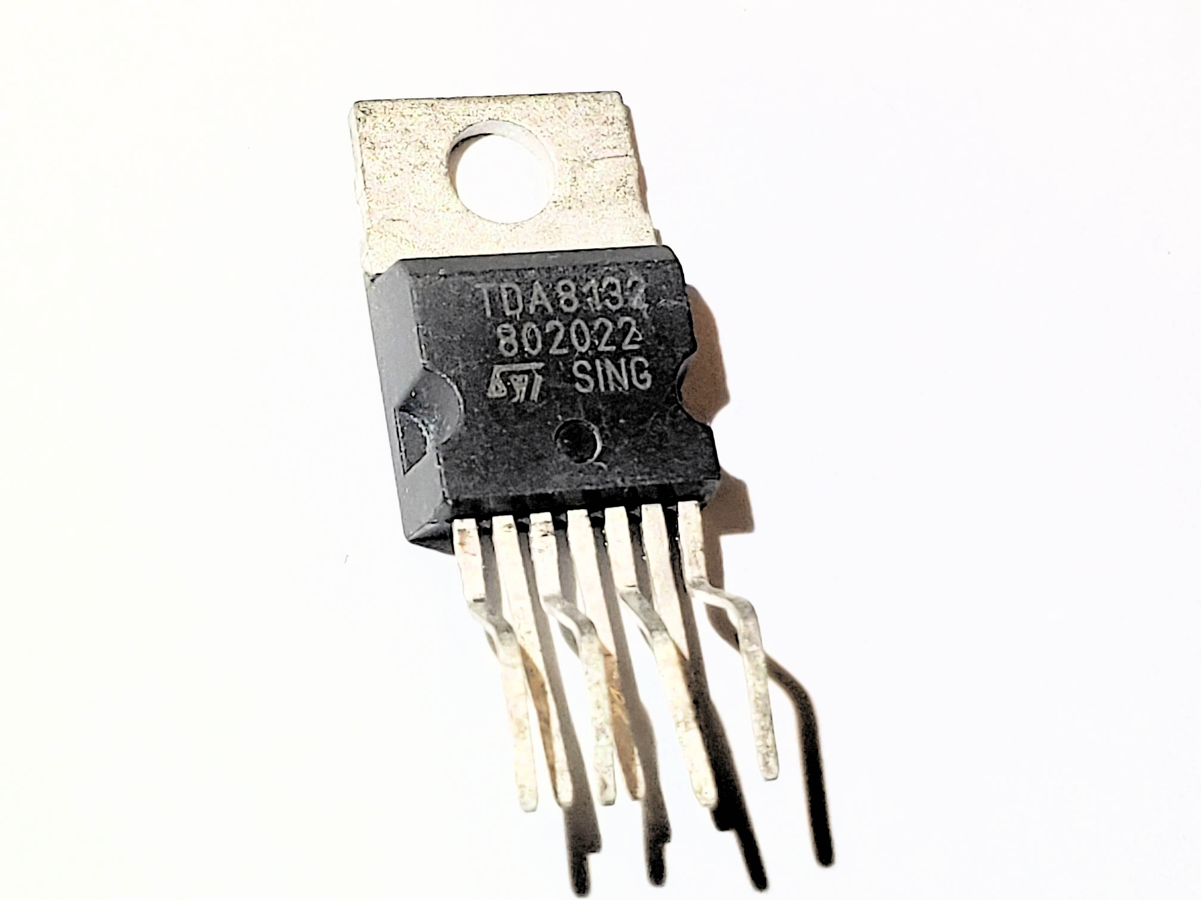 TDA8132    7P ZIP TO-220