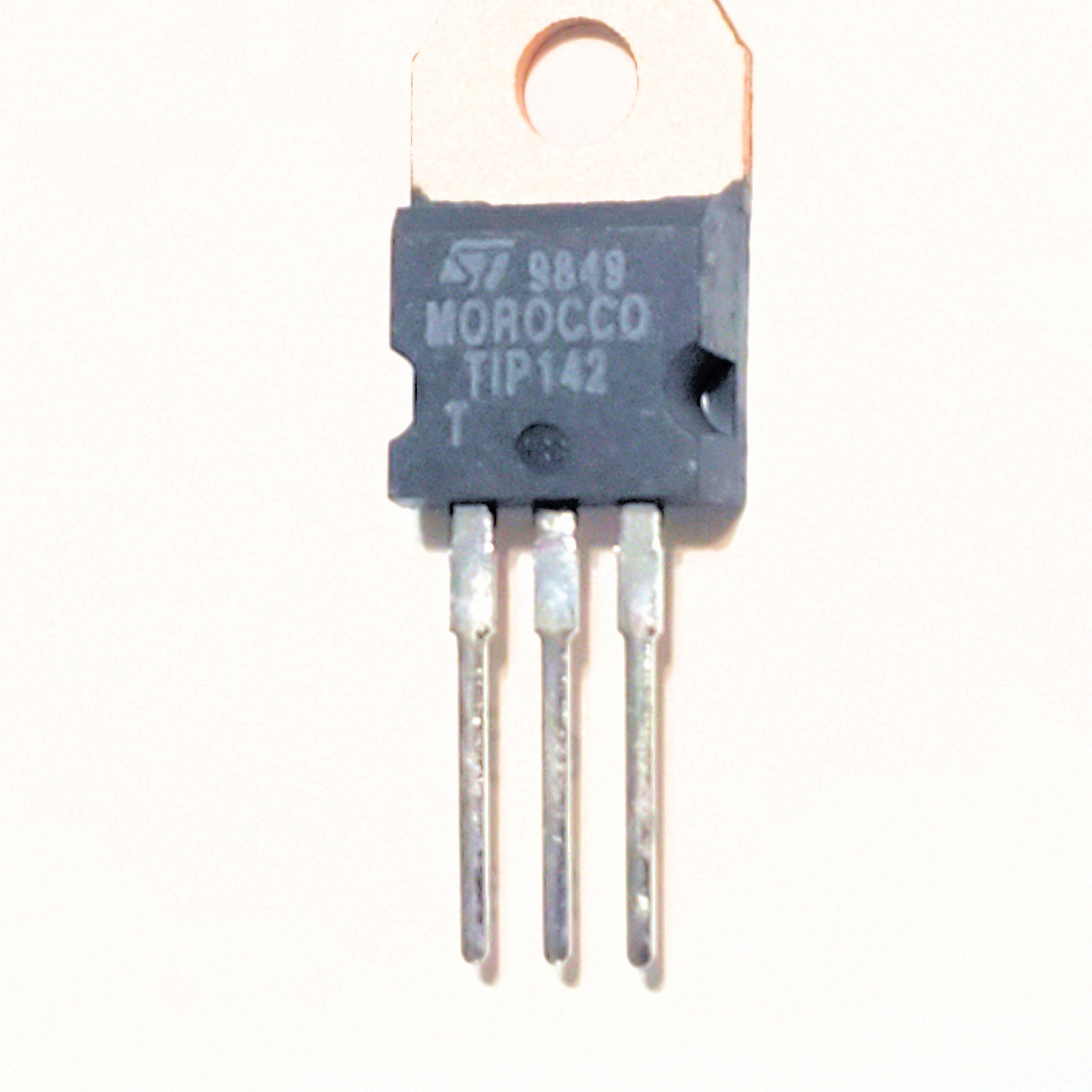 TIP142T    TO-220