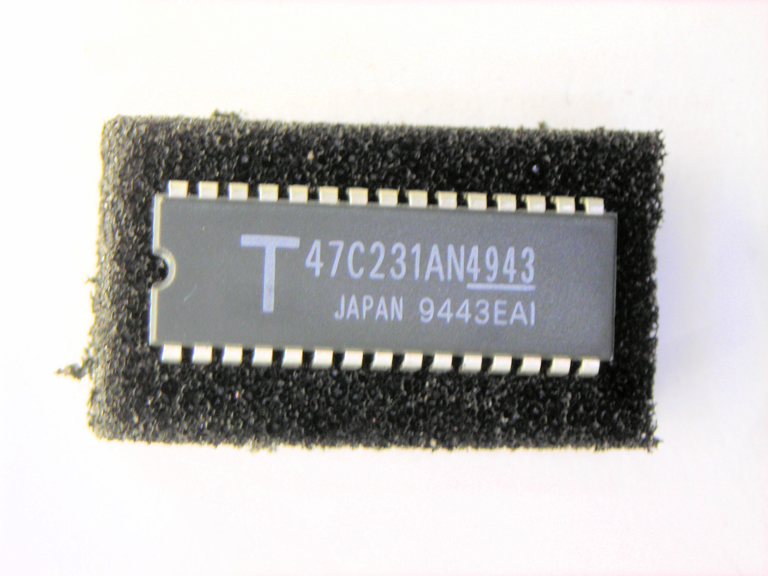 TMP47C231AN-4943  N/R  30P DIP