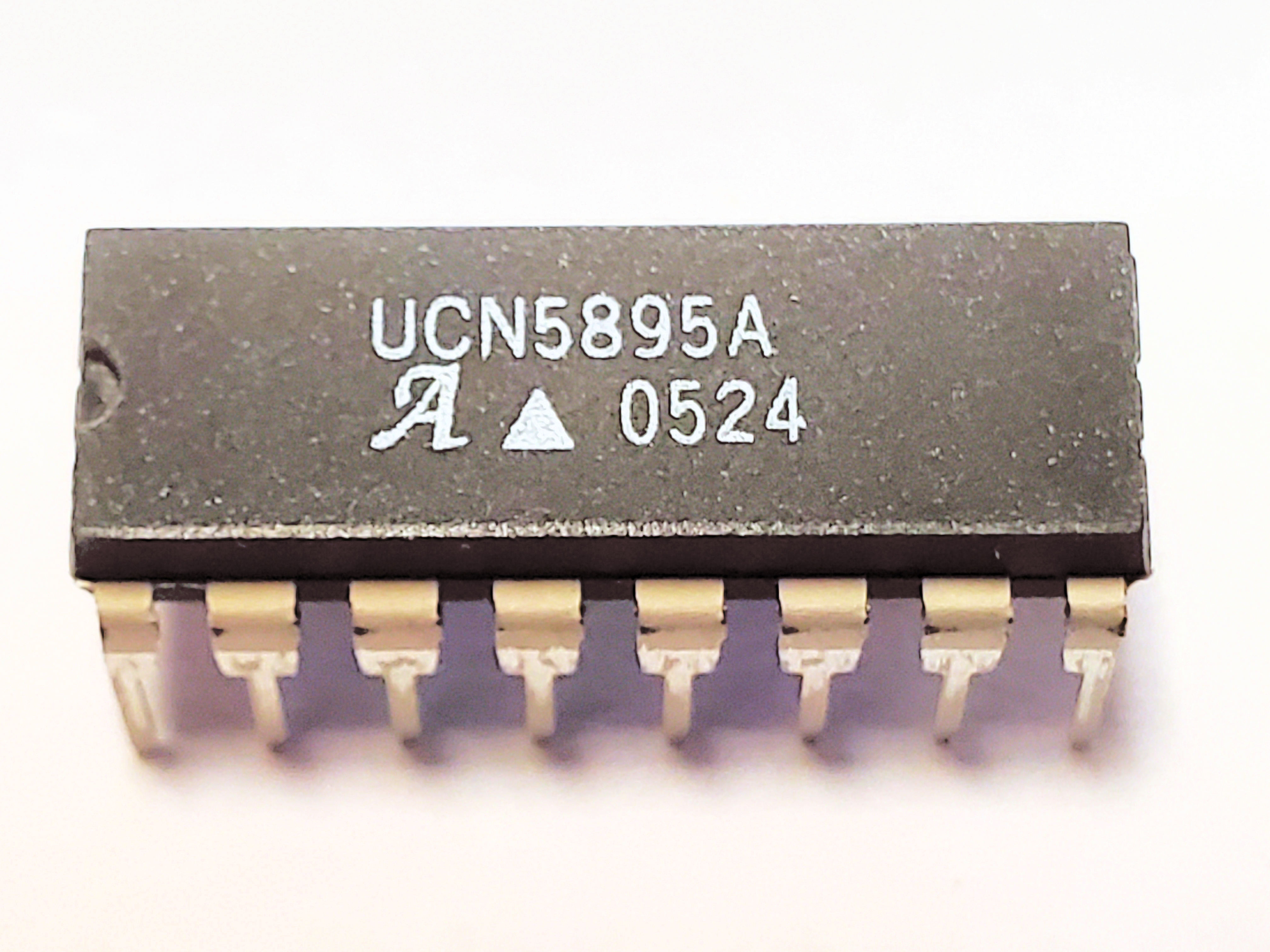 UCN5895A      16P DIP