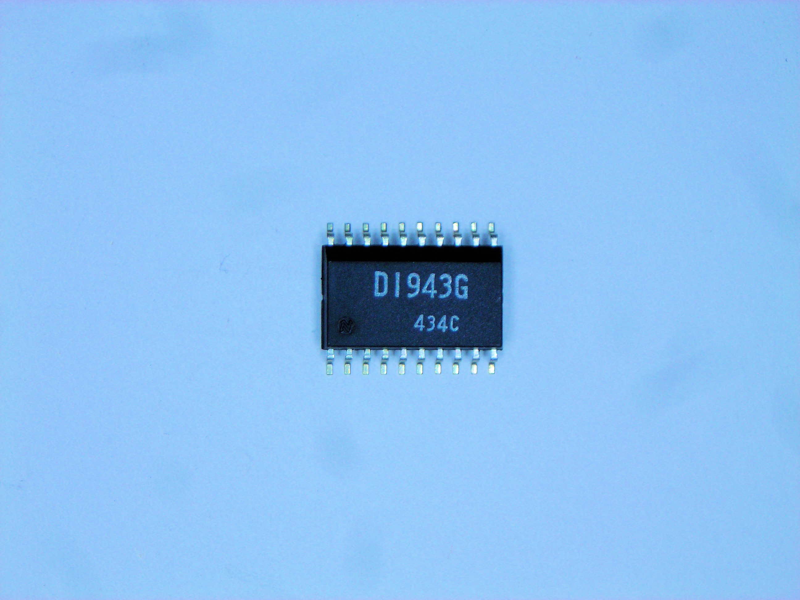 UPD1943G          20P SMD