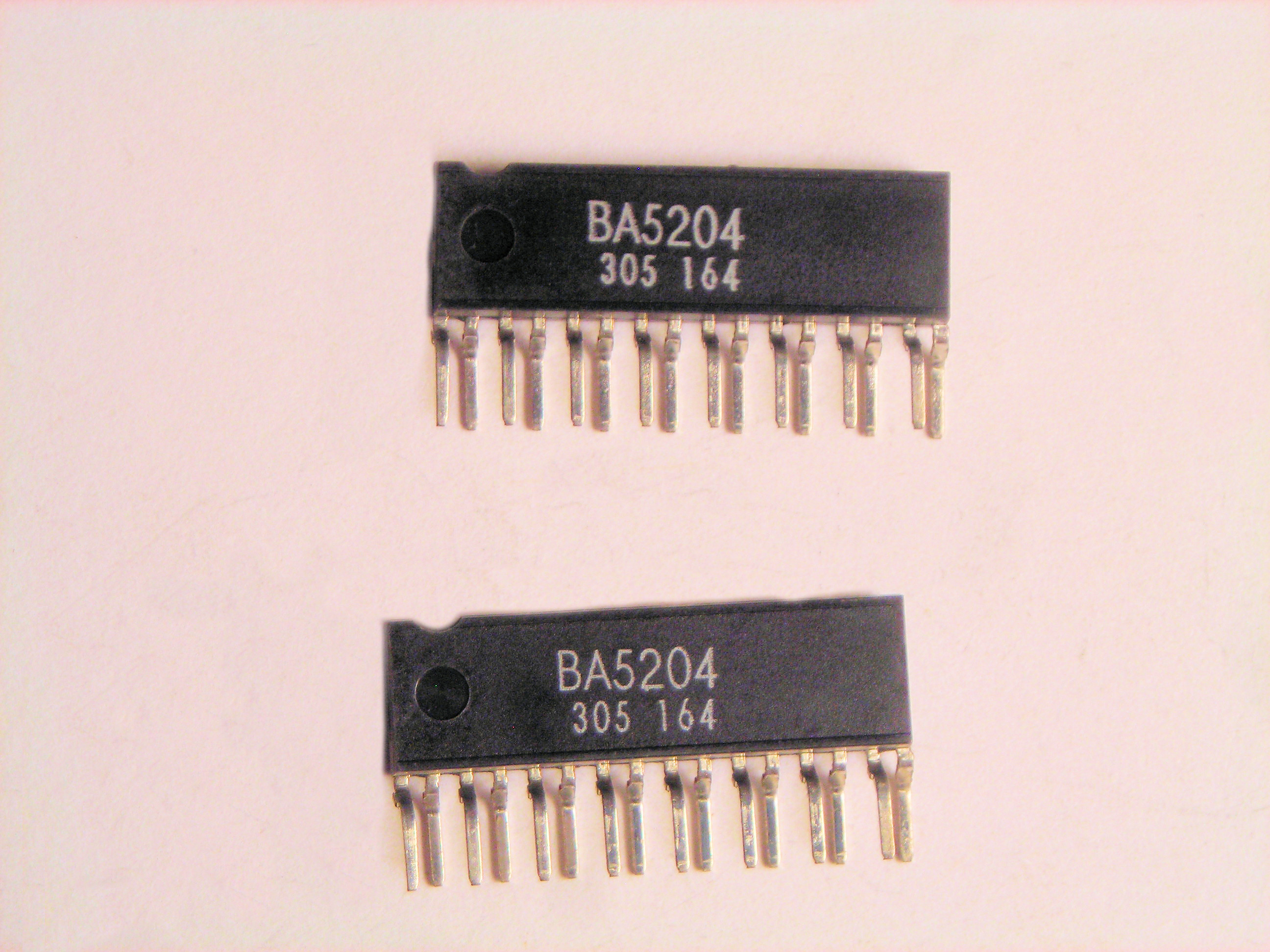 BA5204            16P ZIP