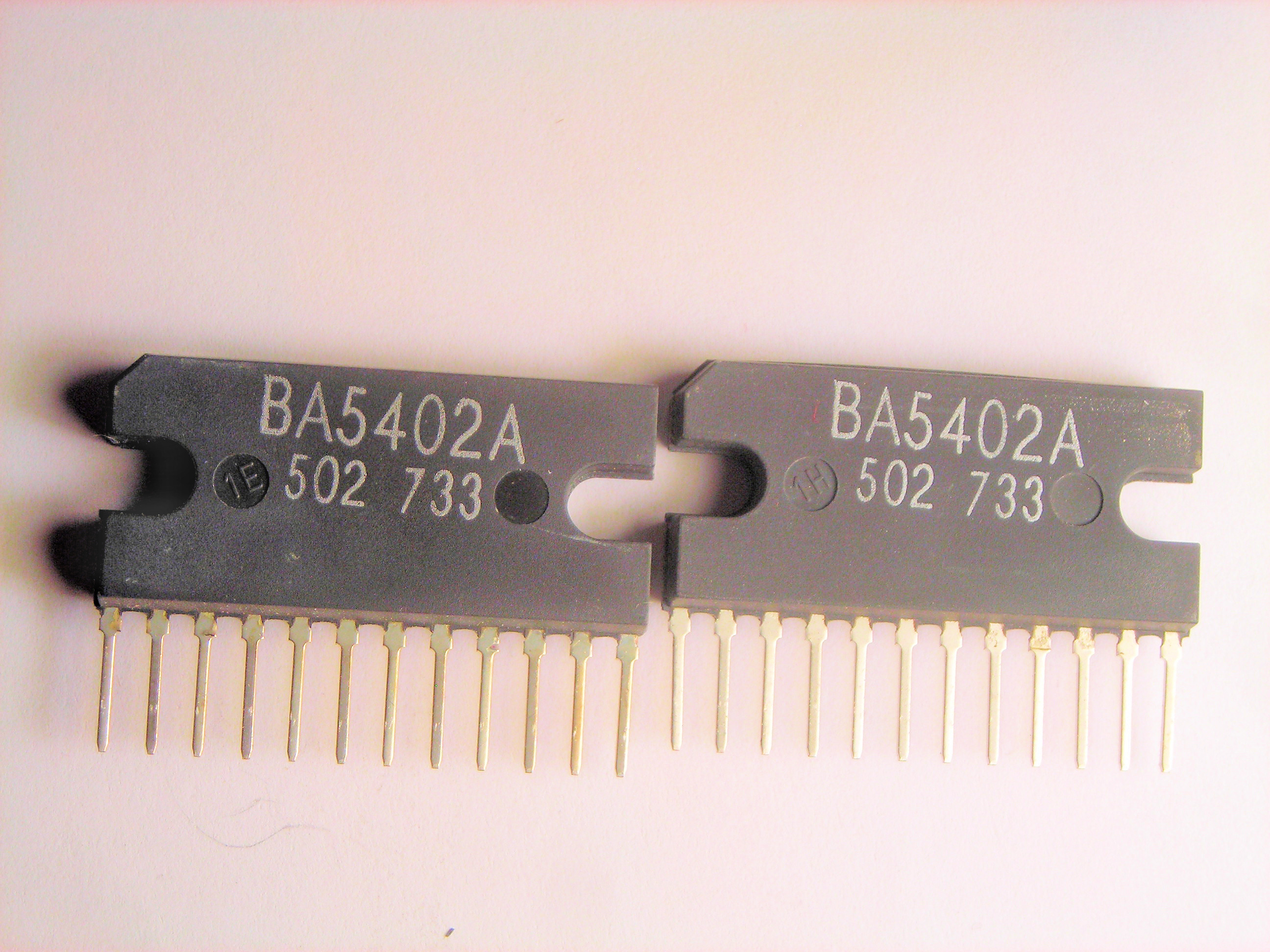 BA5402A           12P SIP