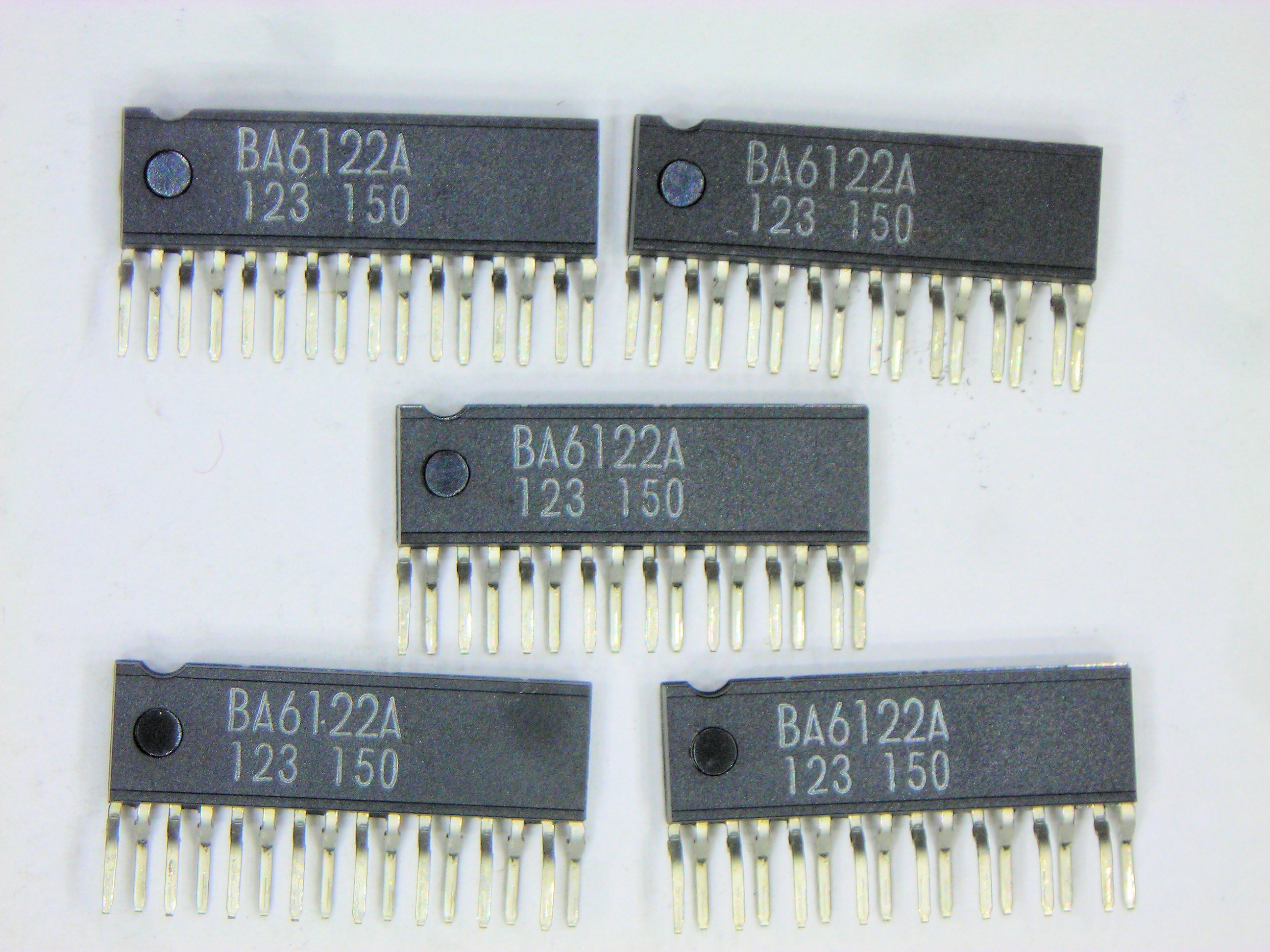 BA6122A           16P ZIP