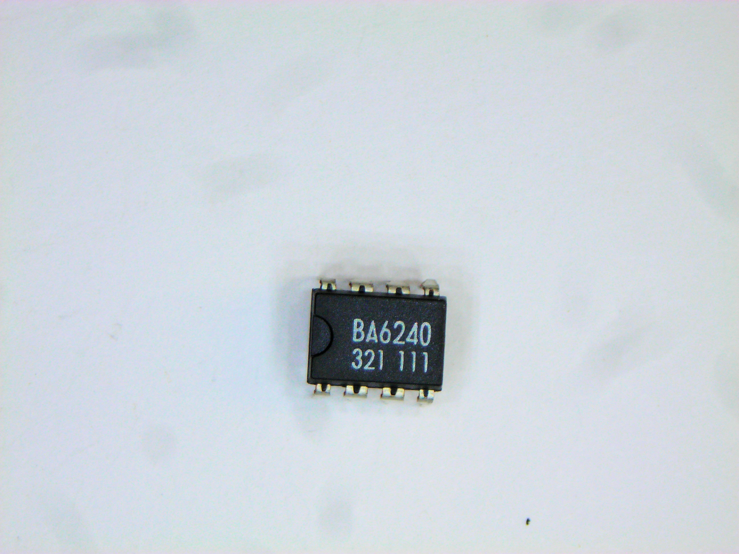 BA6240            8P DIP