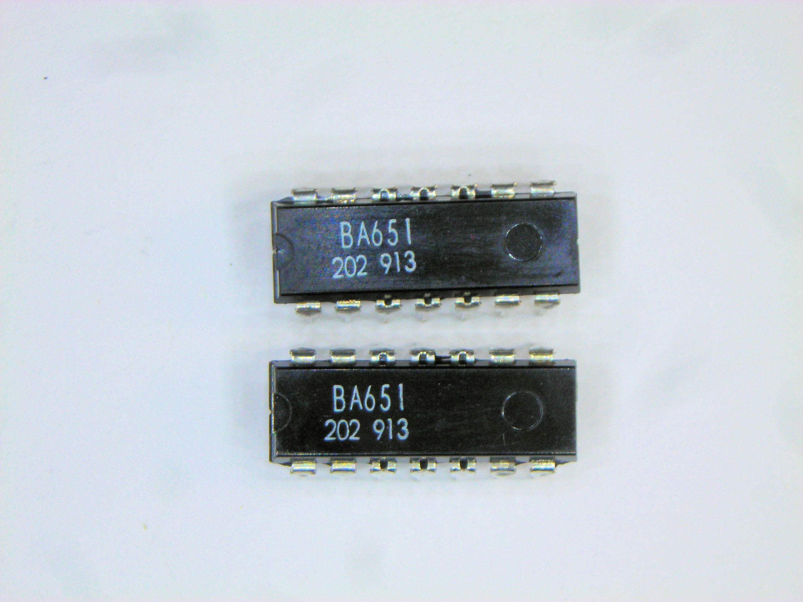 BA651           14P DIP