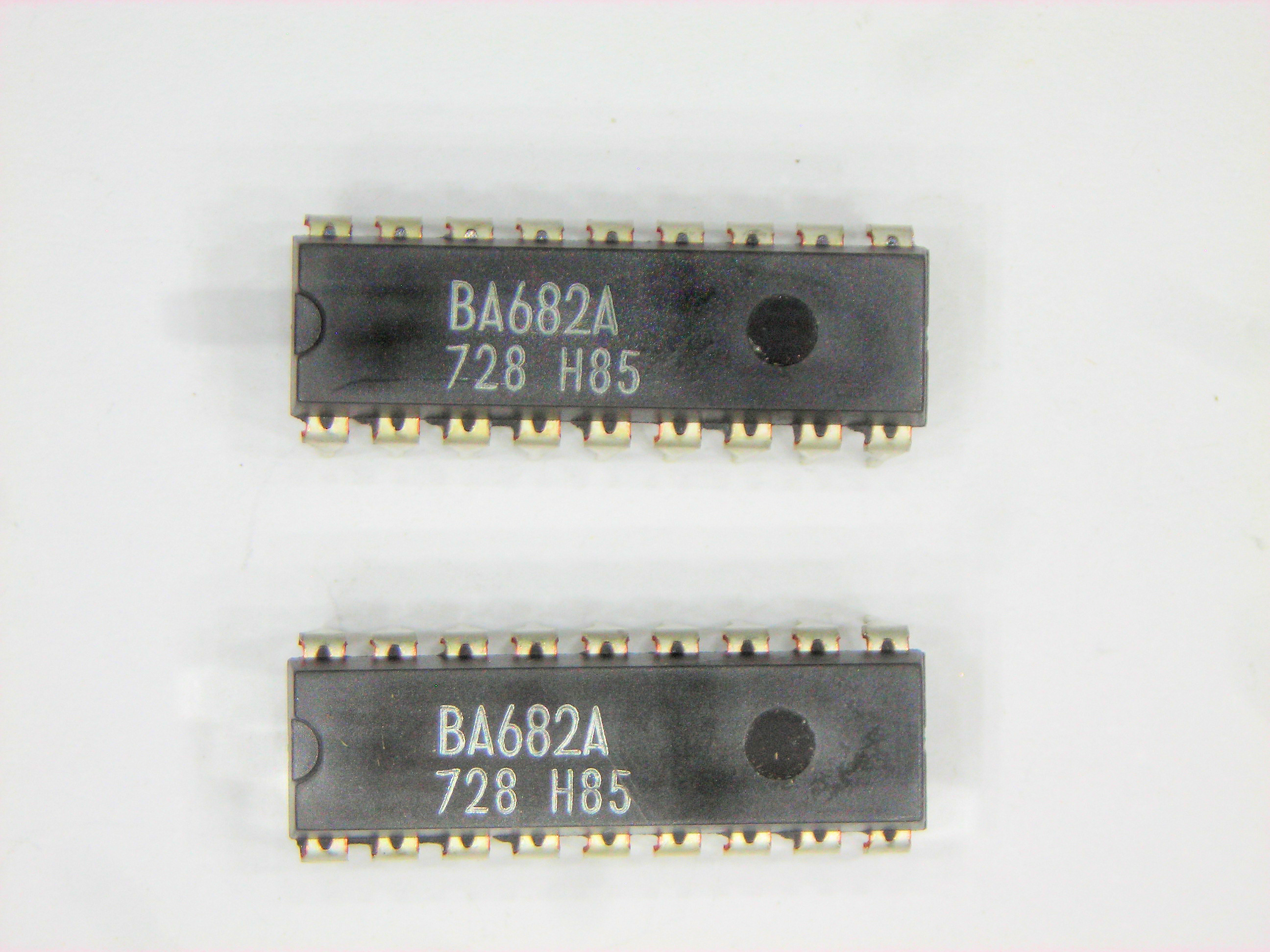 BA682A            18P DIP