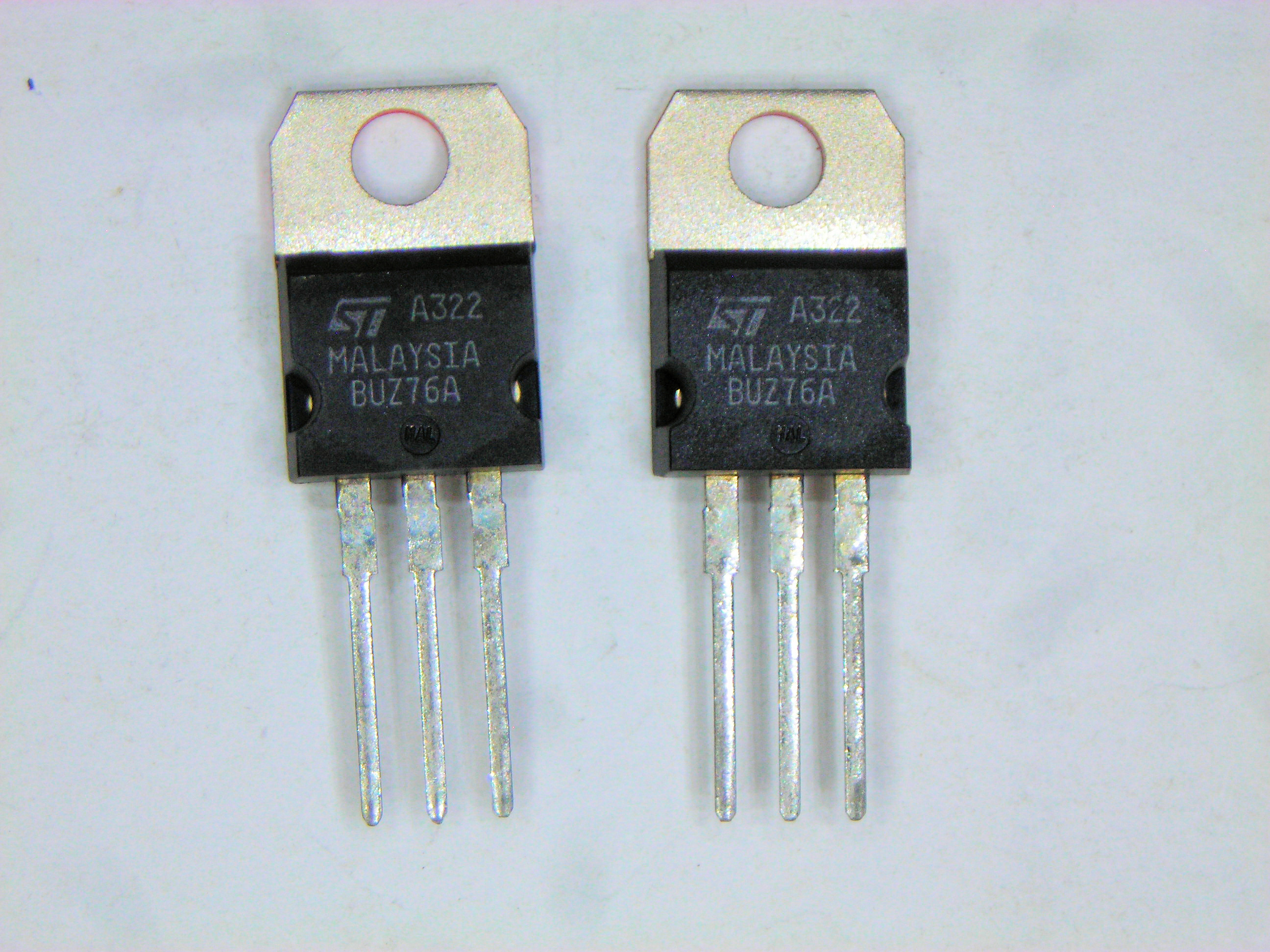 BUZ76A ALT IRF720   TO-220