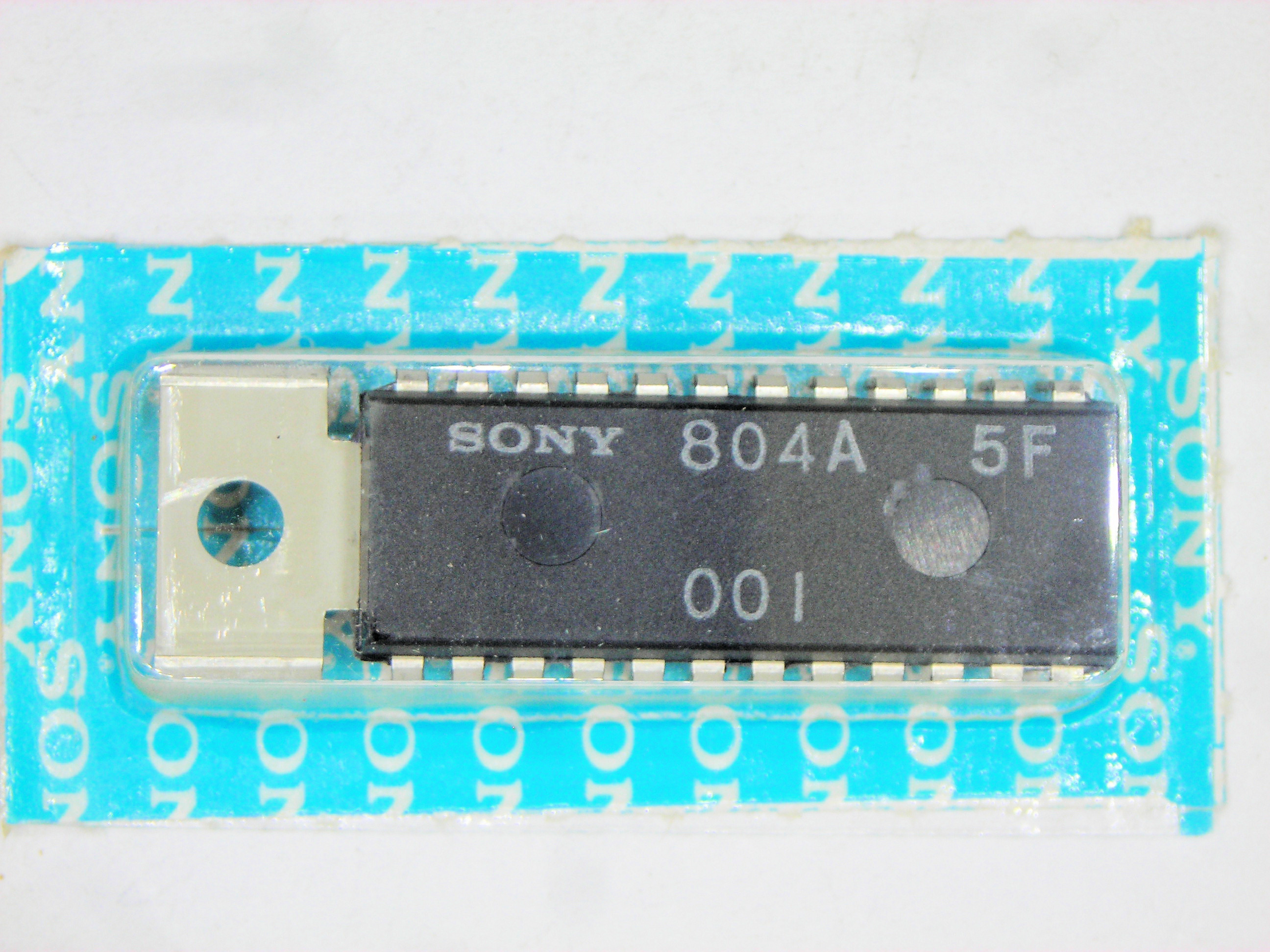 CX804A            24P DIP