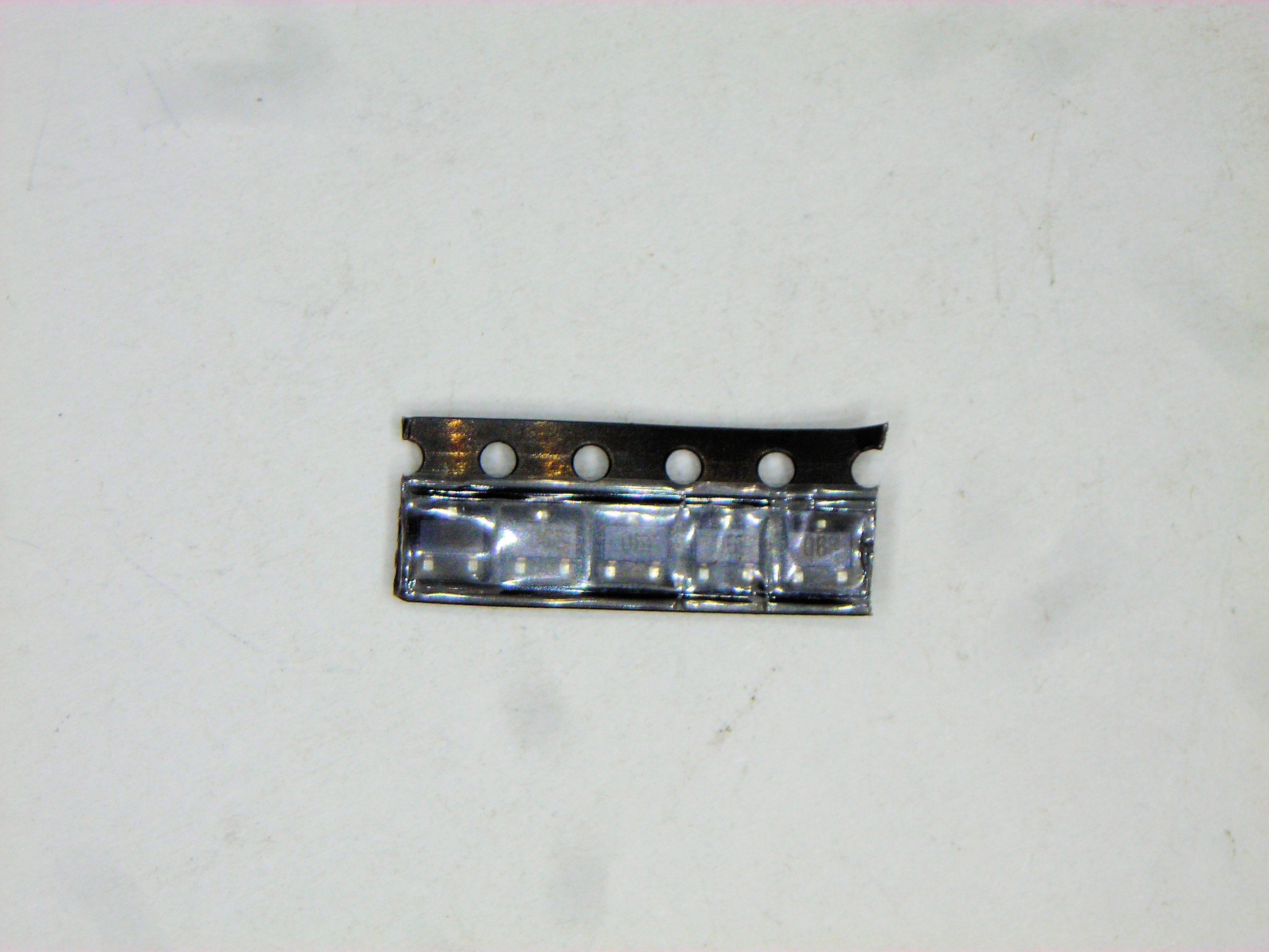 DTC144TK                   SMD