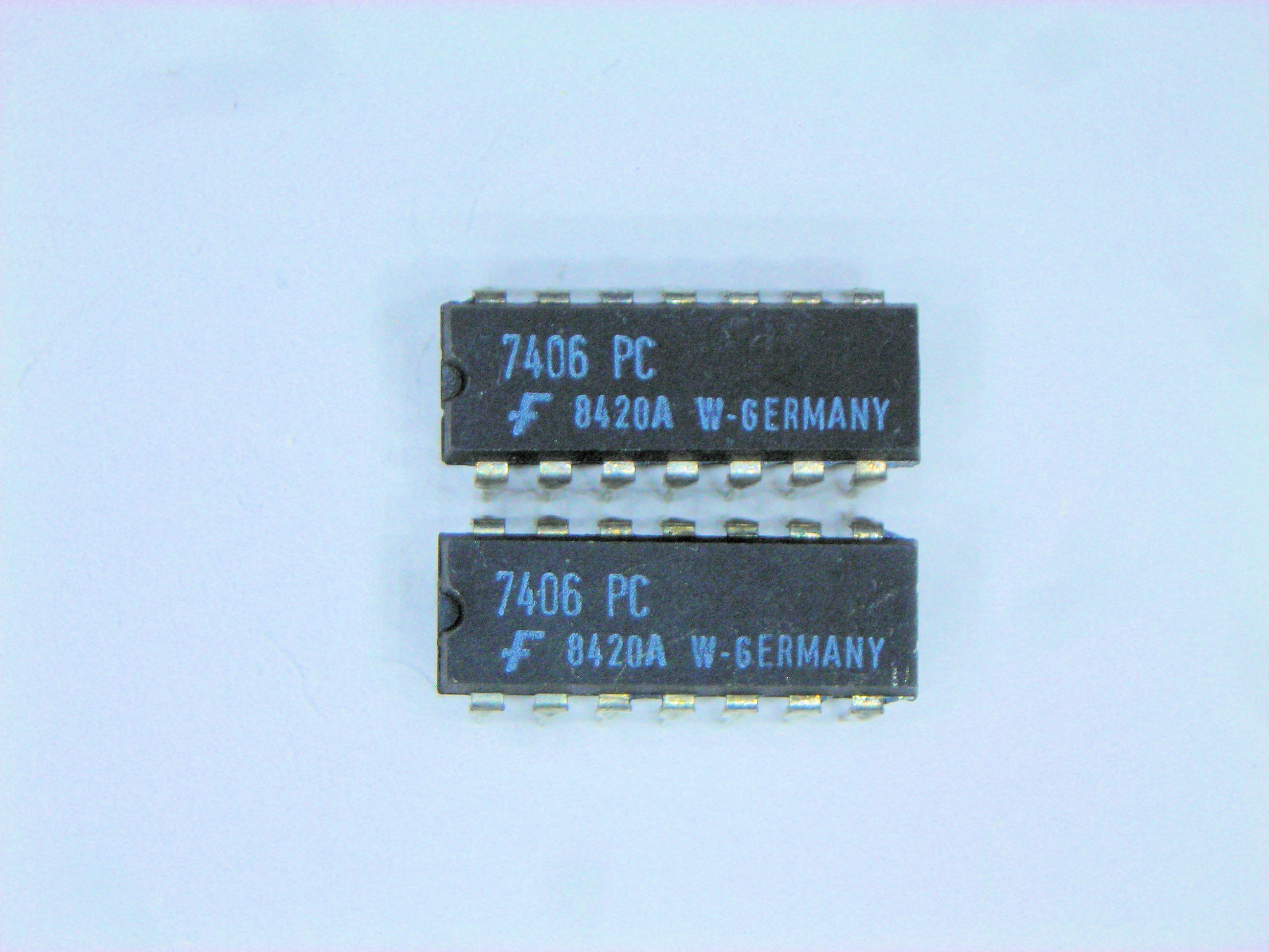 F7406PC   7406         14P DIP