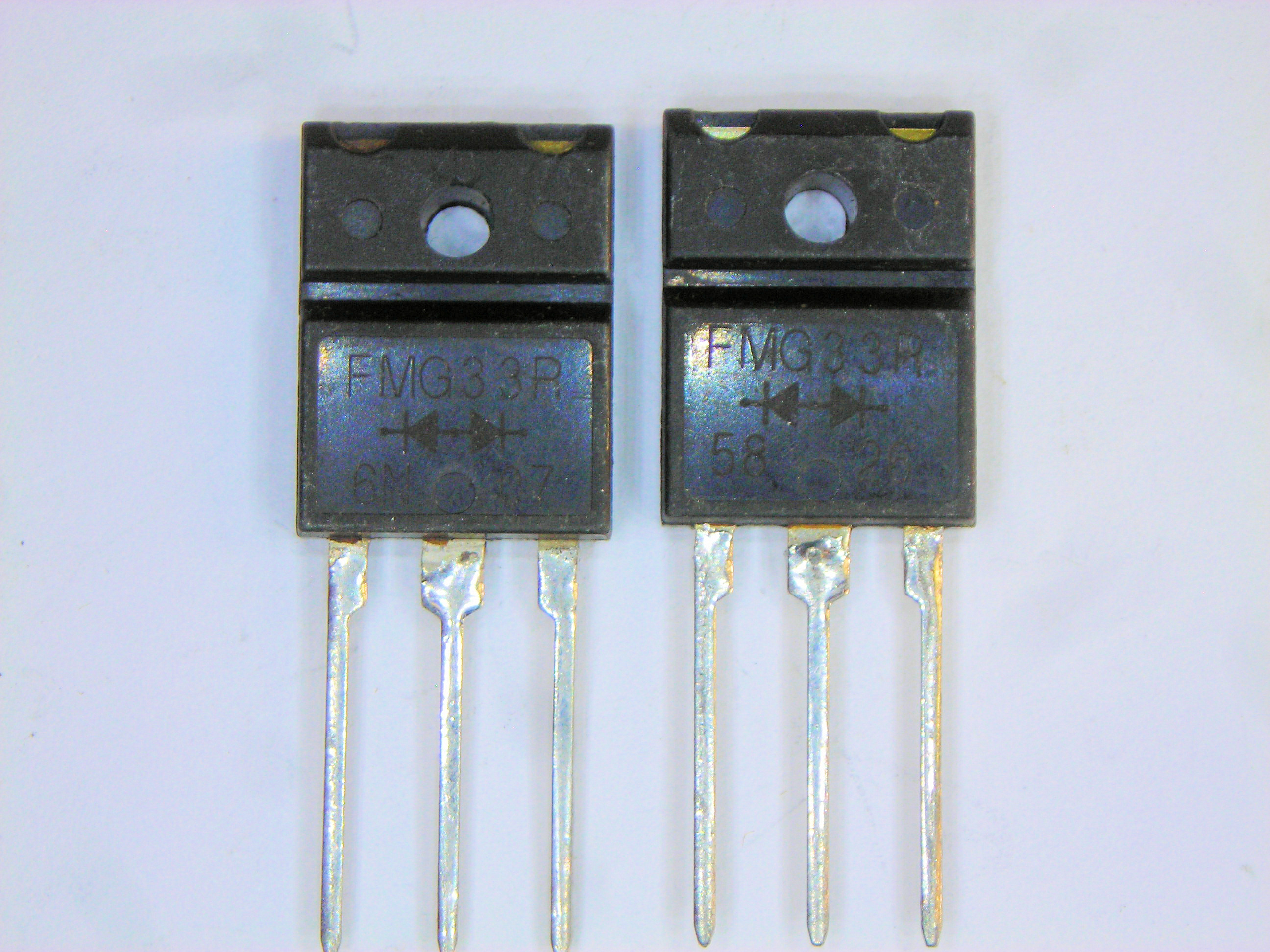 FMG33R   300V 20A Dual Diode