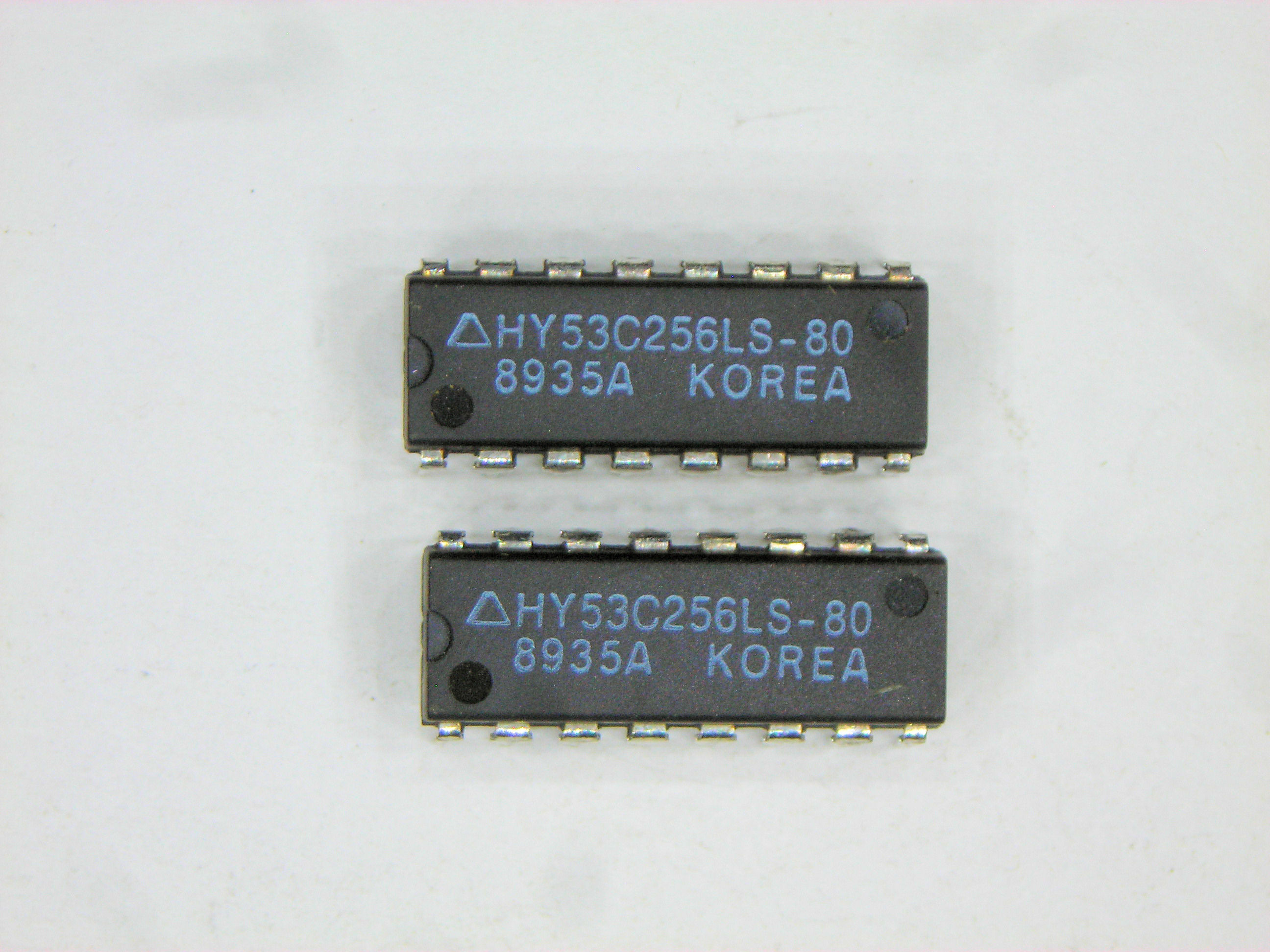 HY53C256LS-80  256K    16P DIP