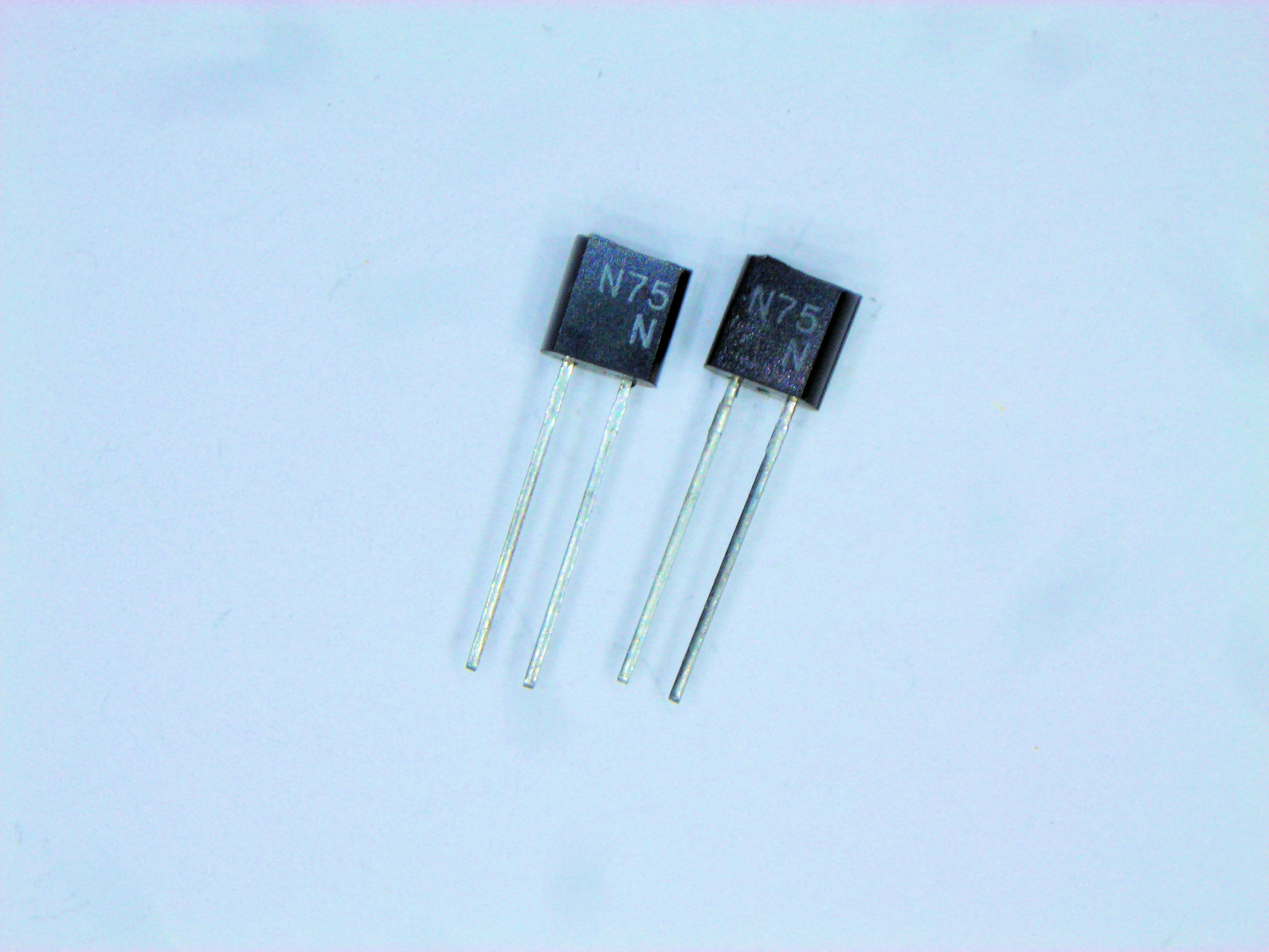 ICPN75 IC PROTEC 2.7A 50V TO92