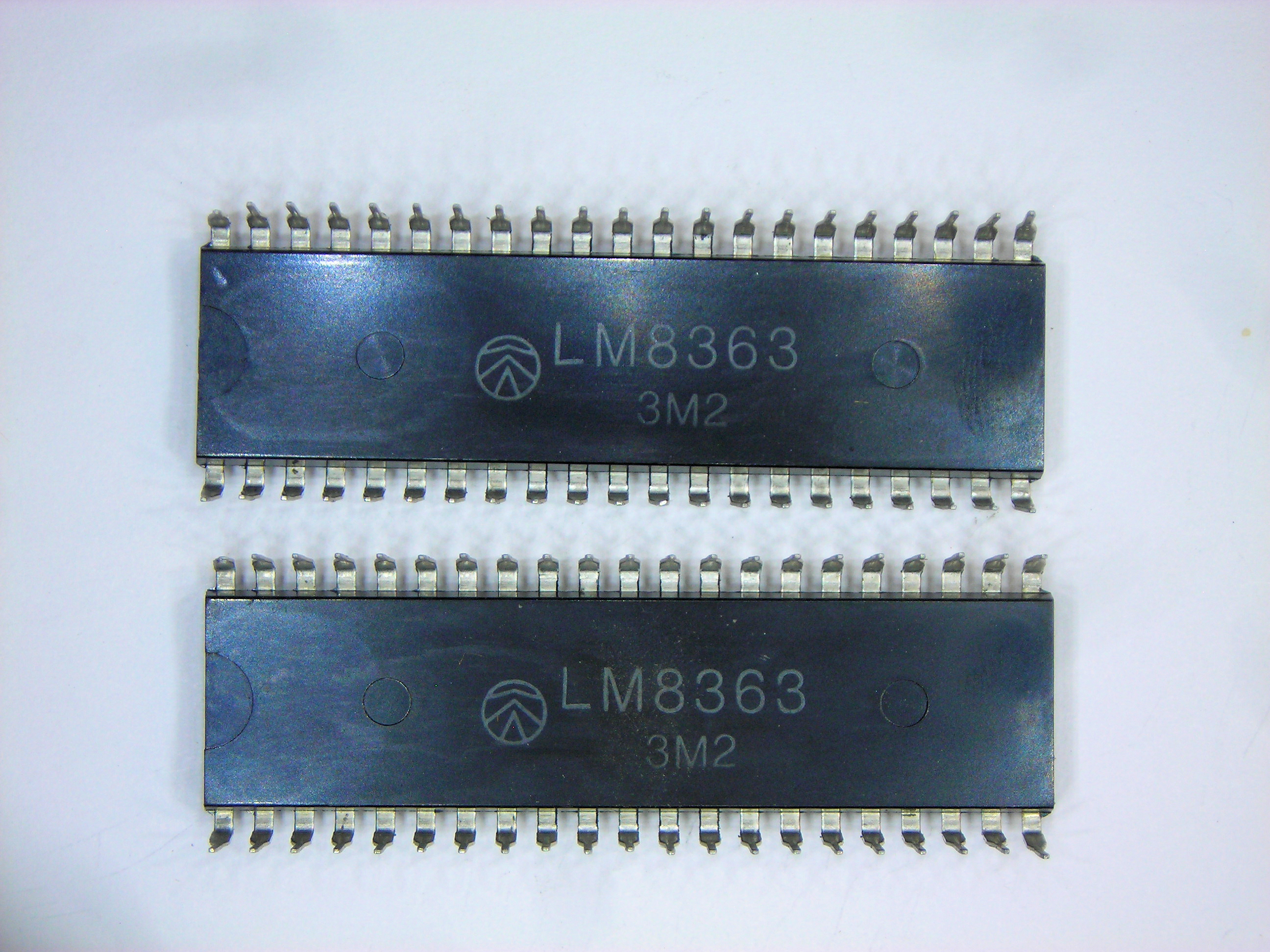 LM8363     42P DIP