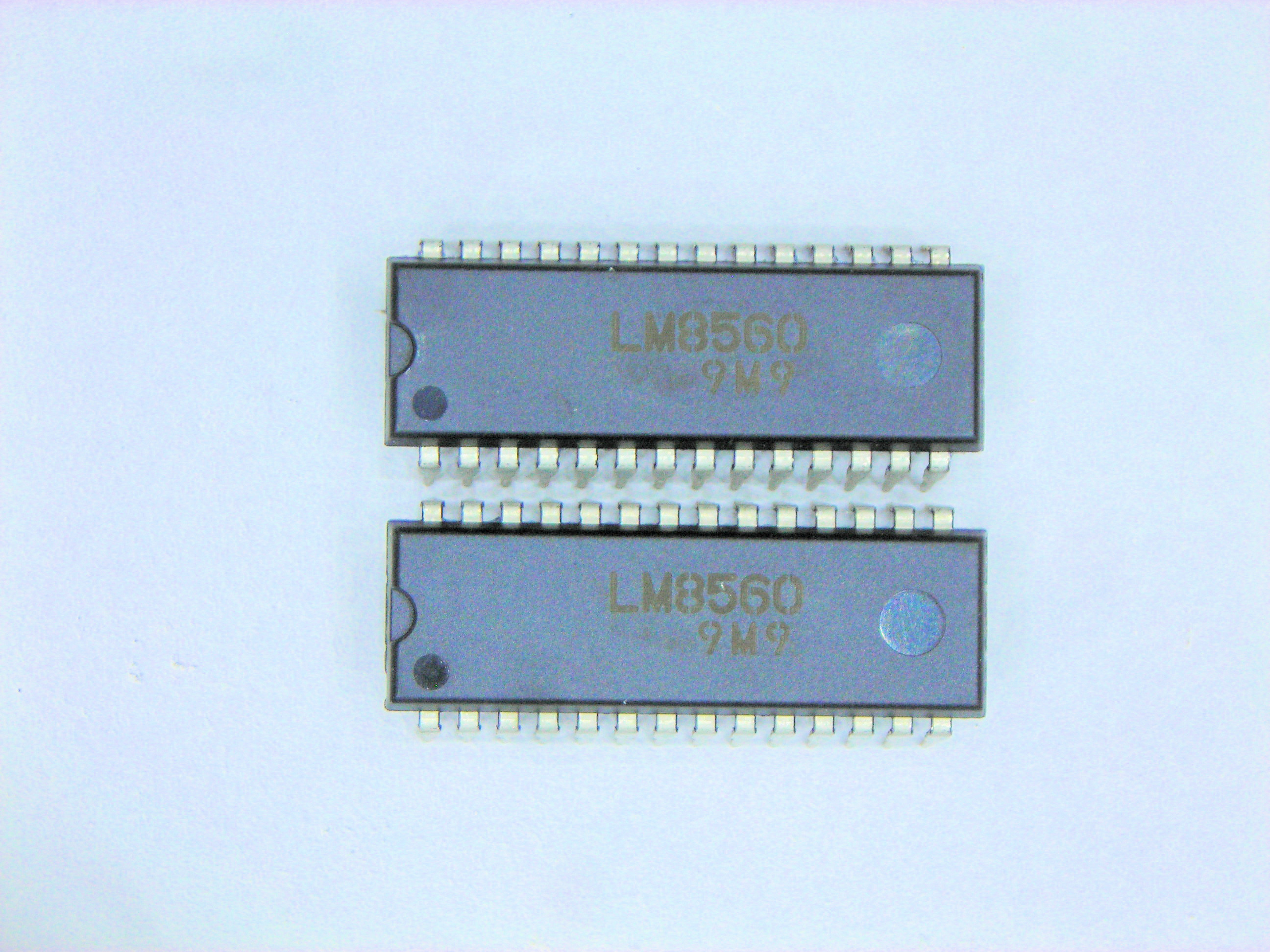 LM8560     28P DIP