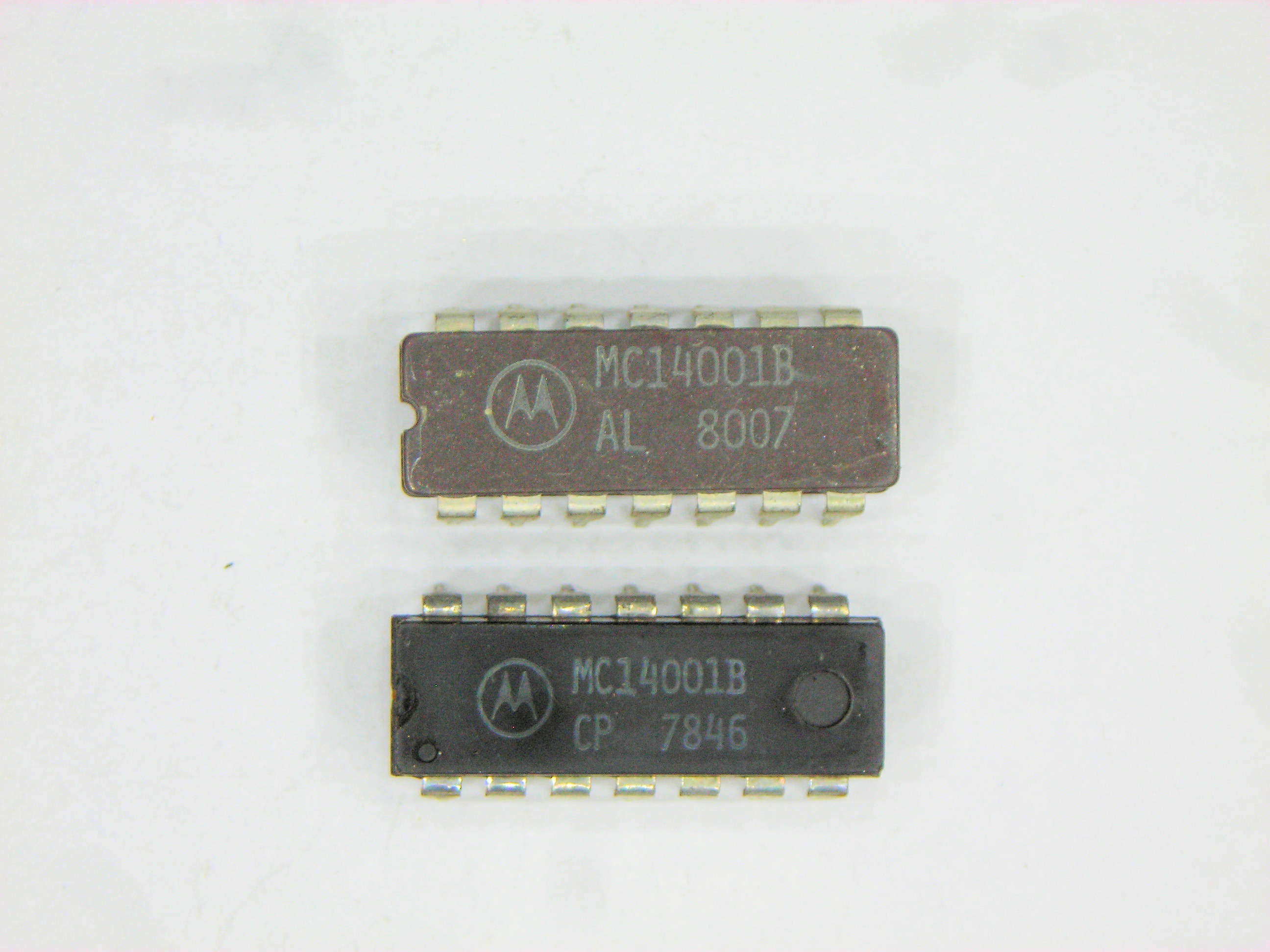 MC14001BCP  4001       14P DIP