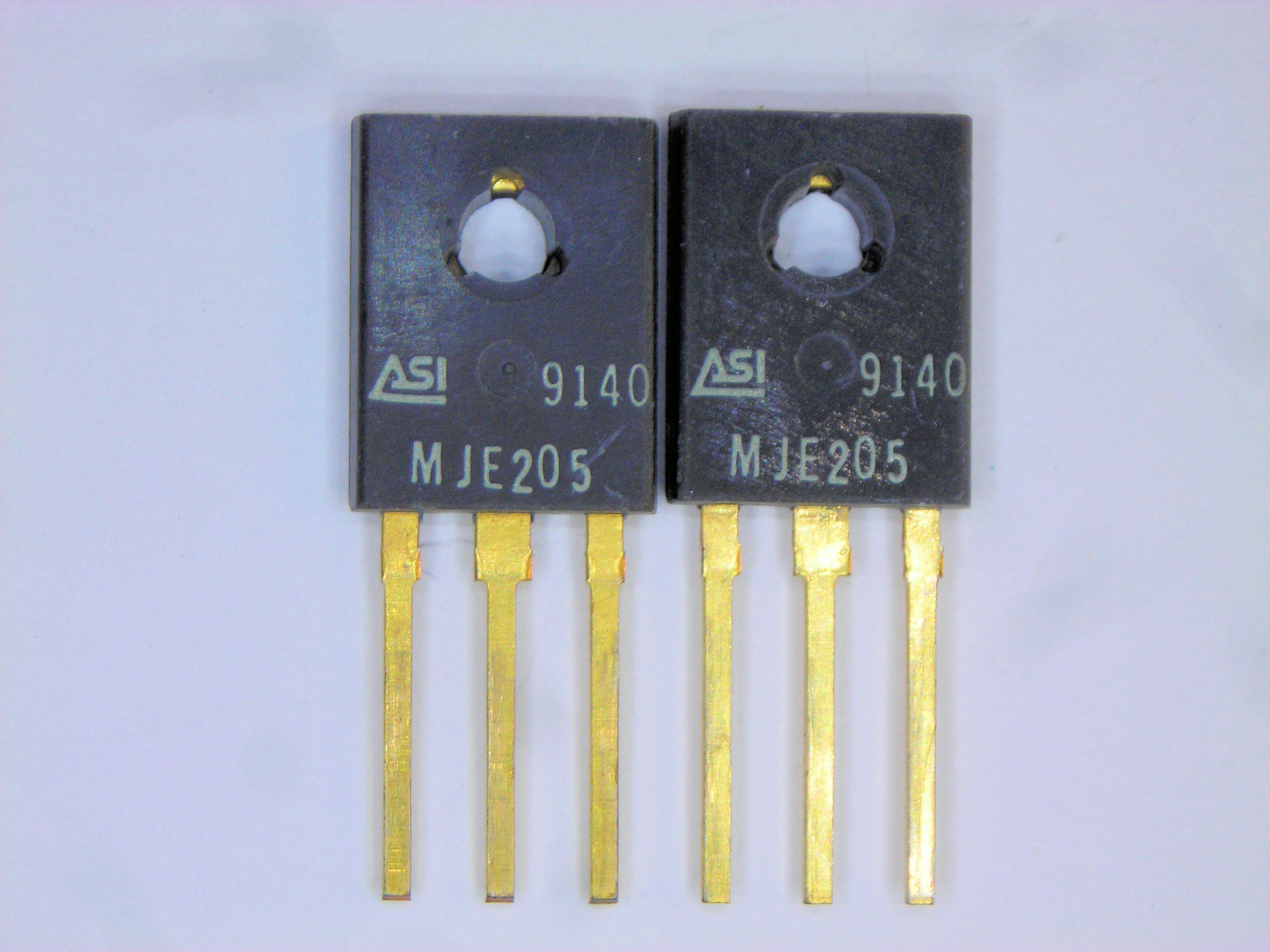 MJE205 ALT 2SD1713  TO-127