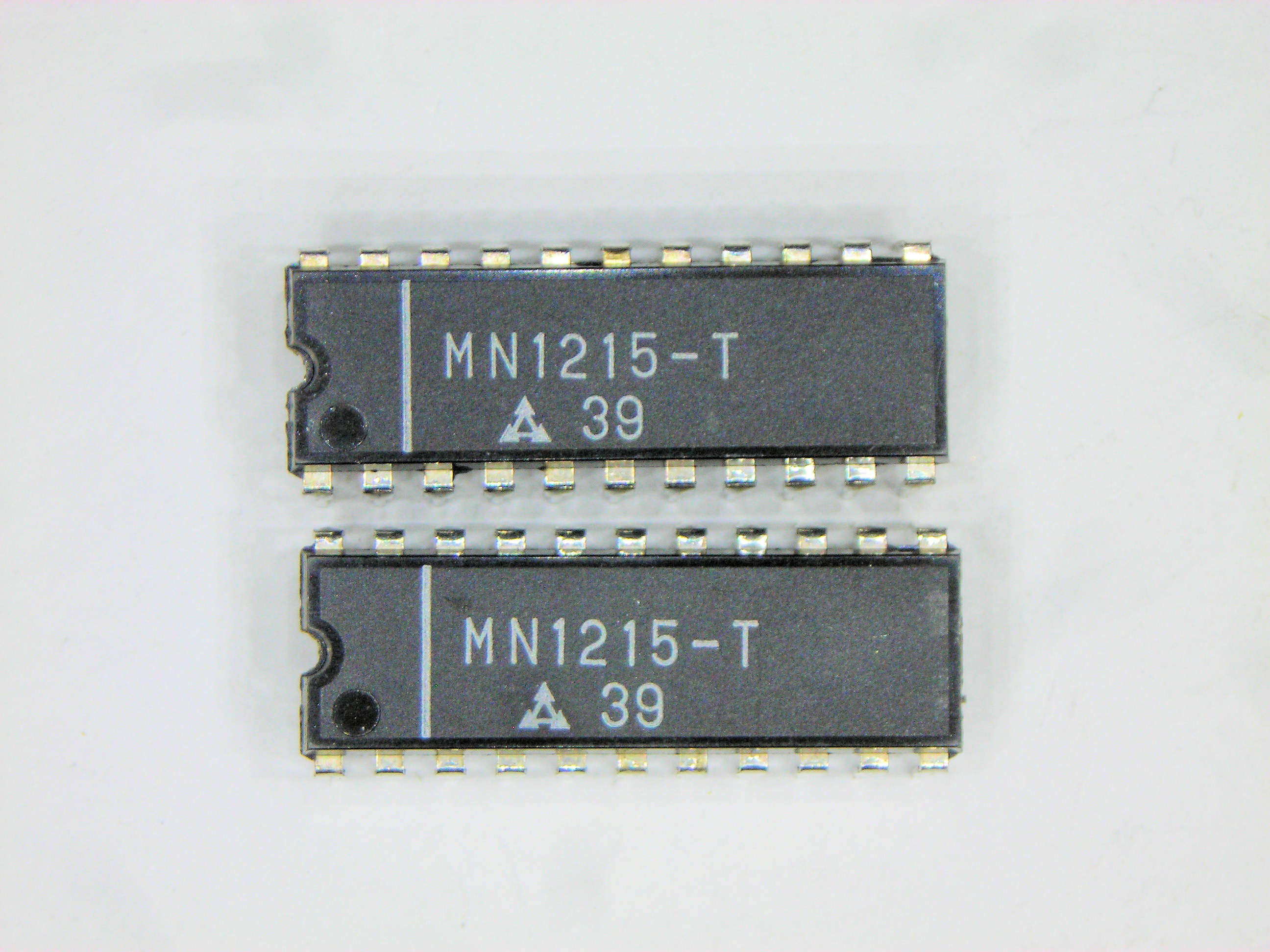 MN1215T           22P DIP