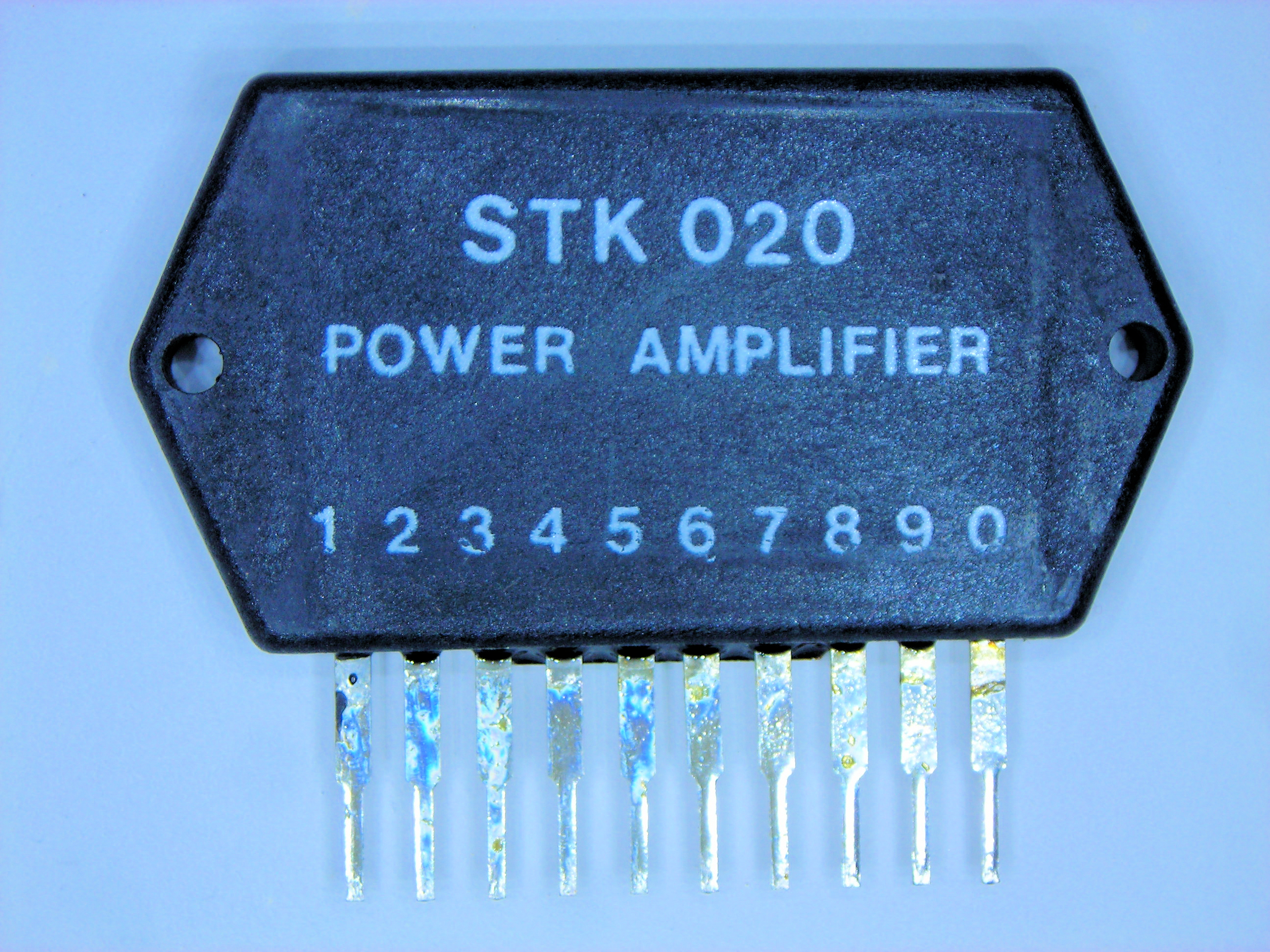 STK020  DISC      10P SIP