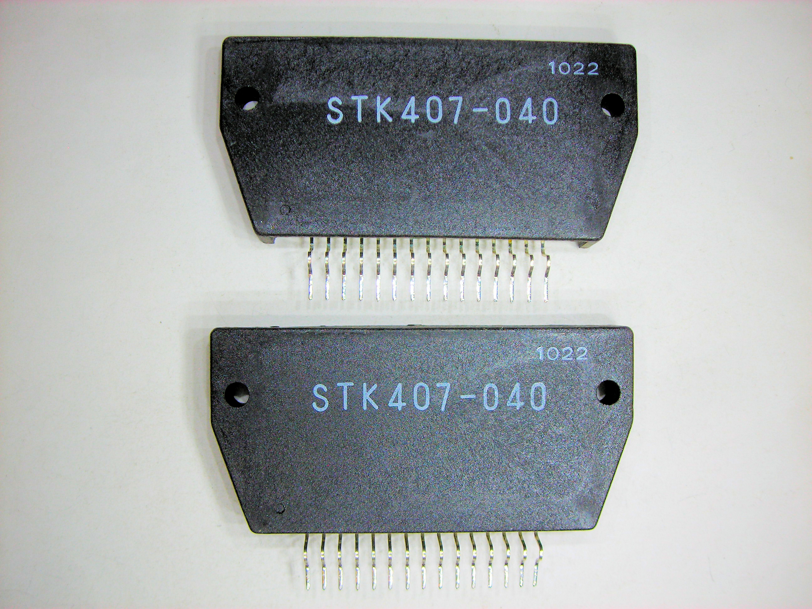 STK407-040        15P SIP